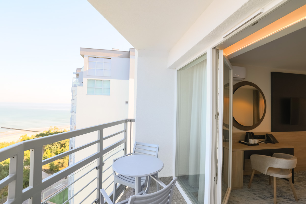 Double Deluxe Two Beds