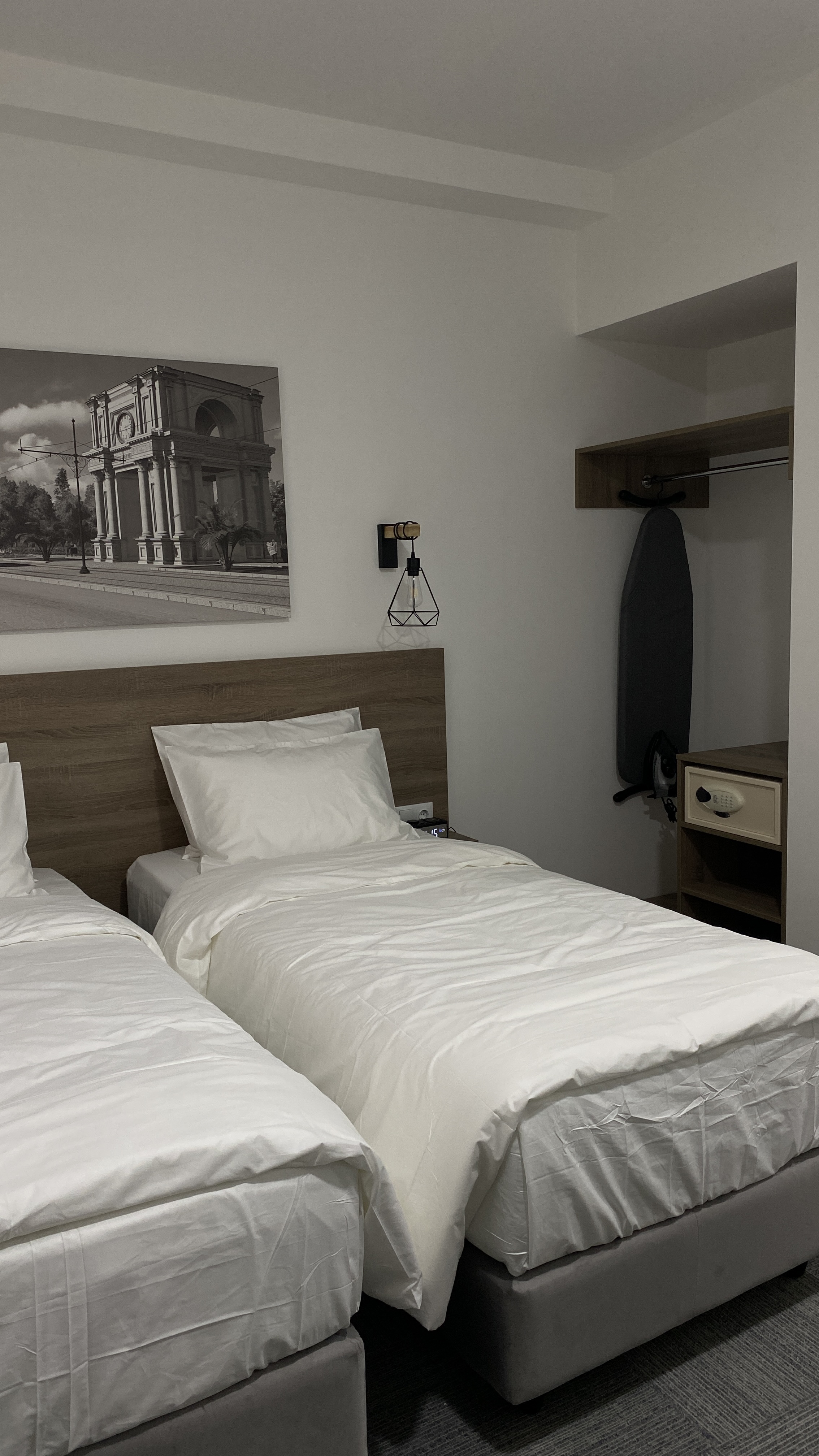 Double or Twin Standard