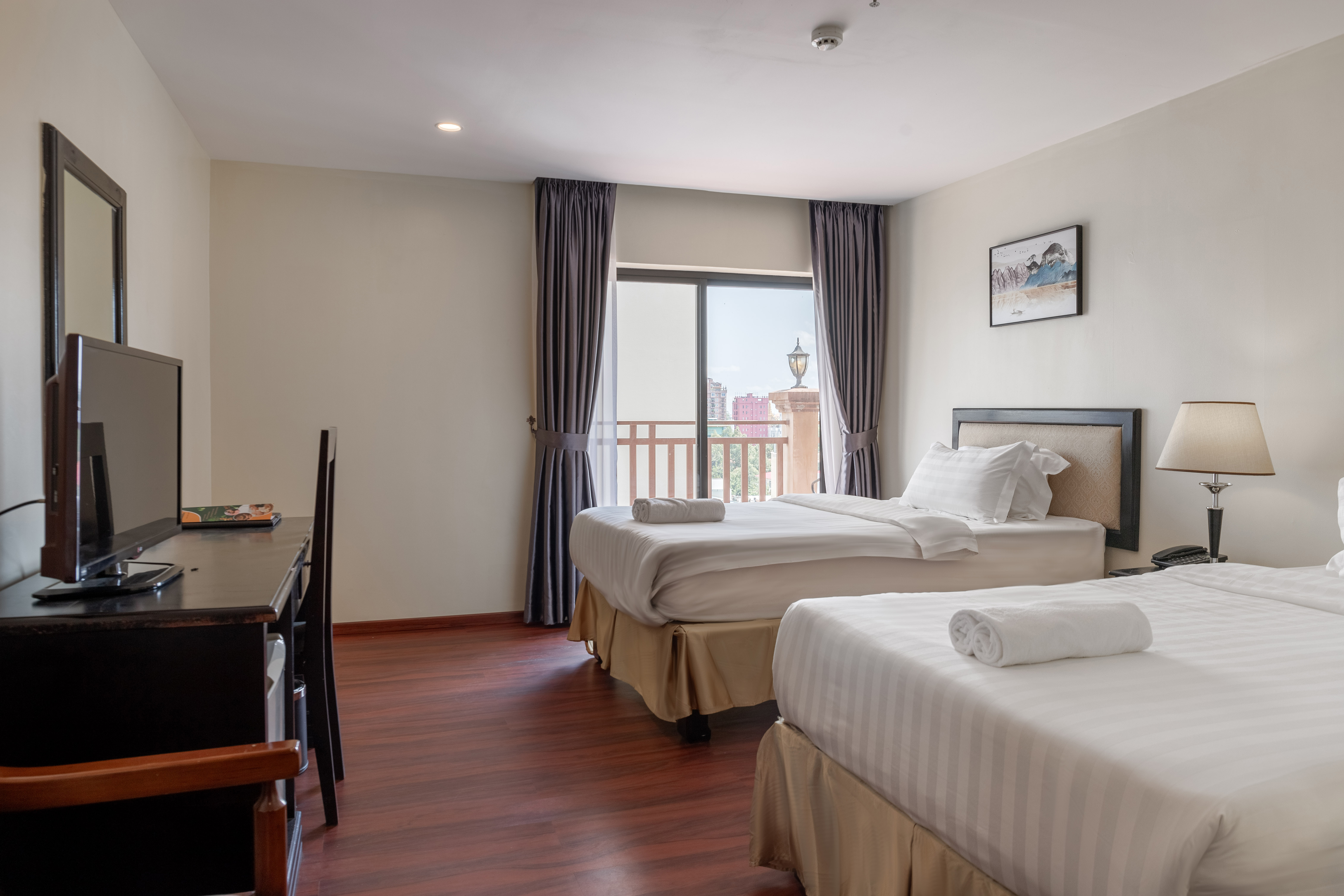 Twin Deluxe with Balcony