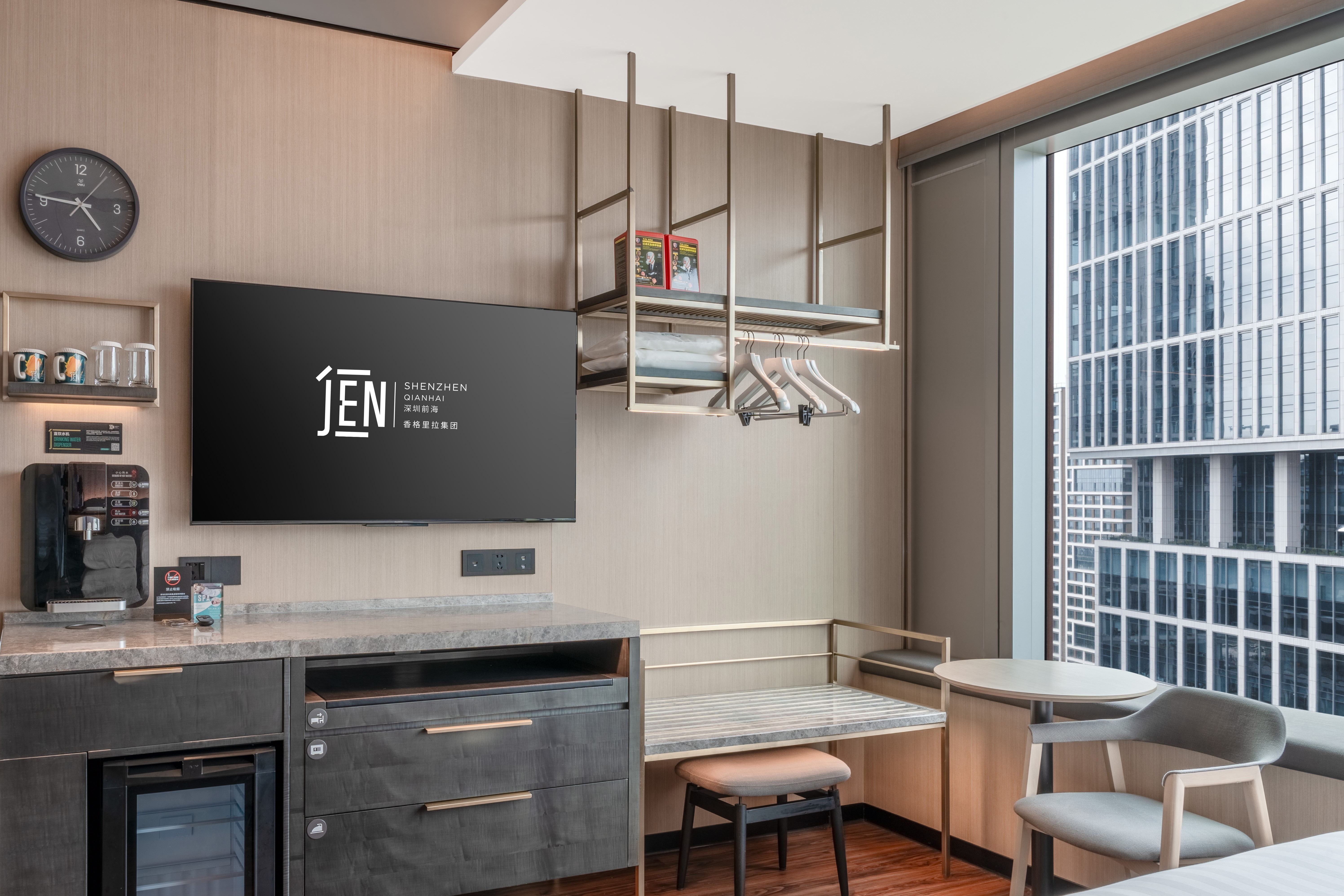 Studio King Size Bed