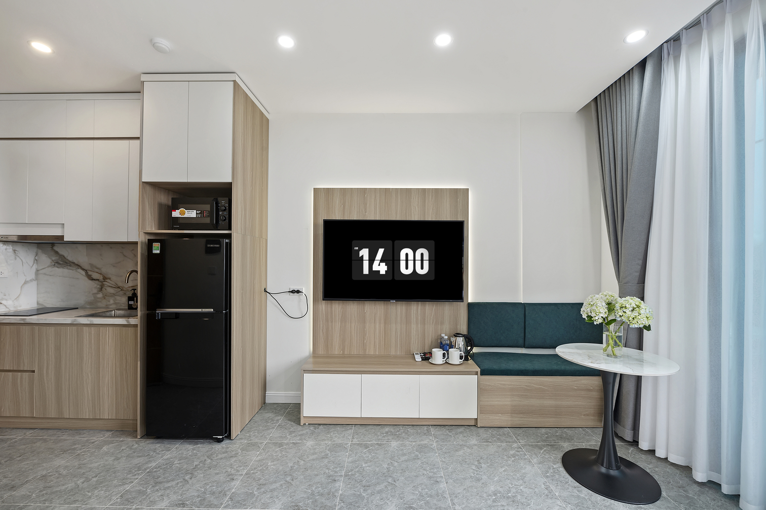 Double Deluxe King Bed