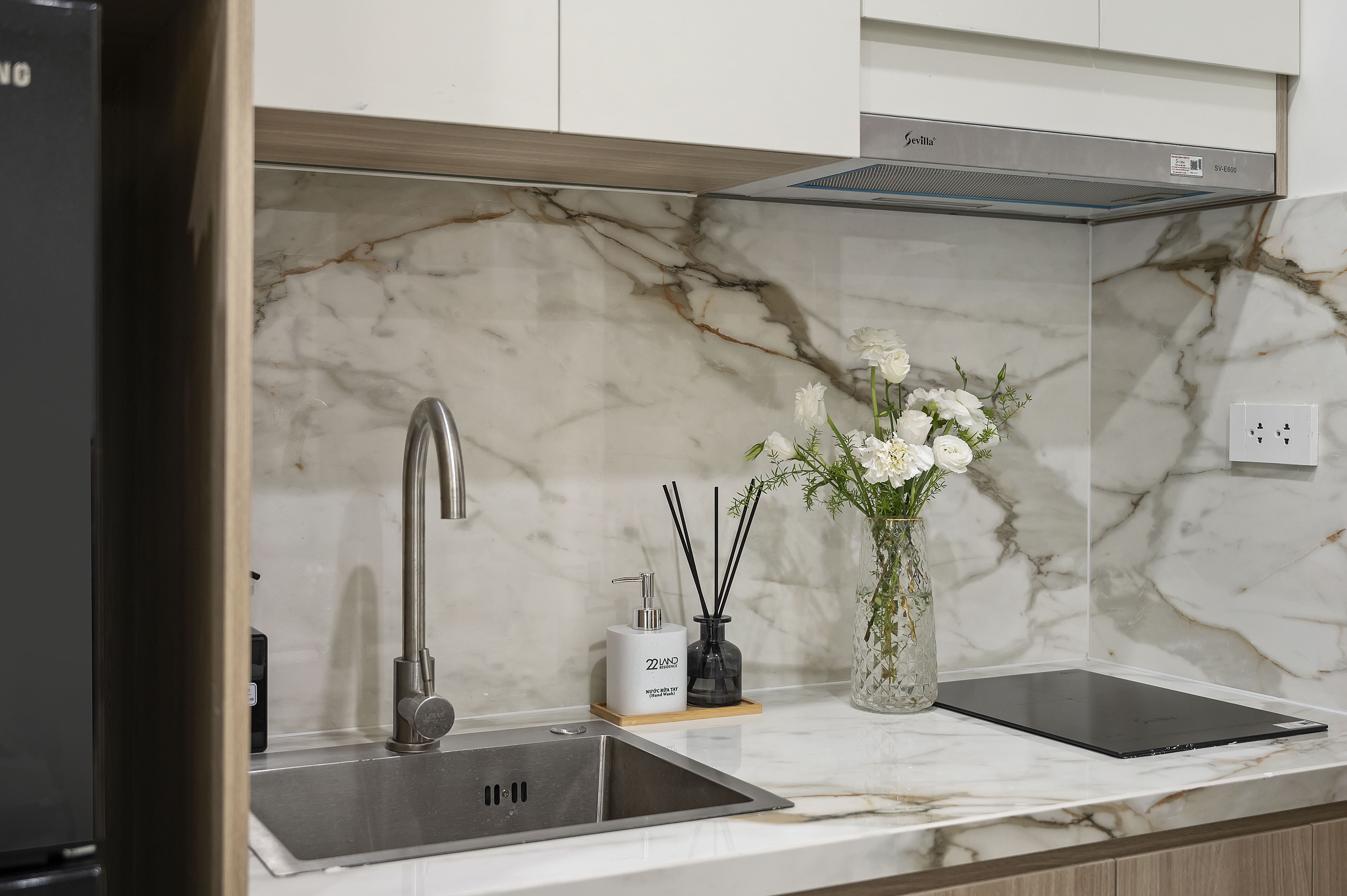 Studio King Size Bed