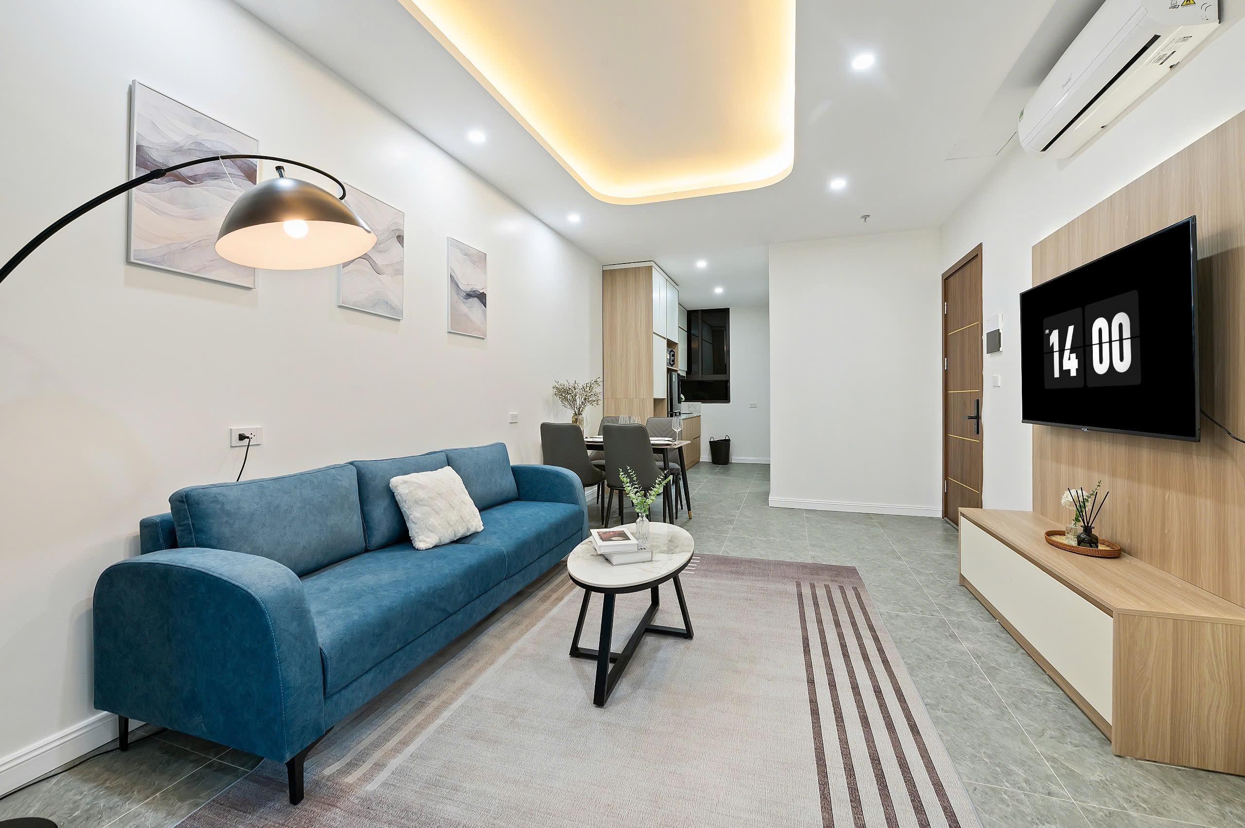 Apartment with Balcony