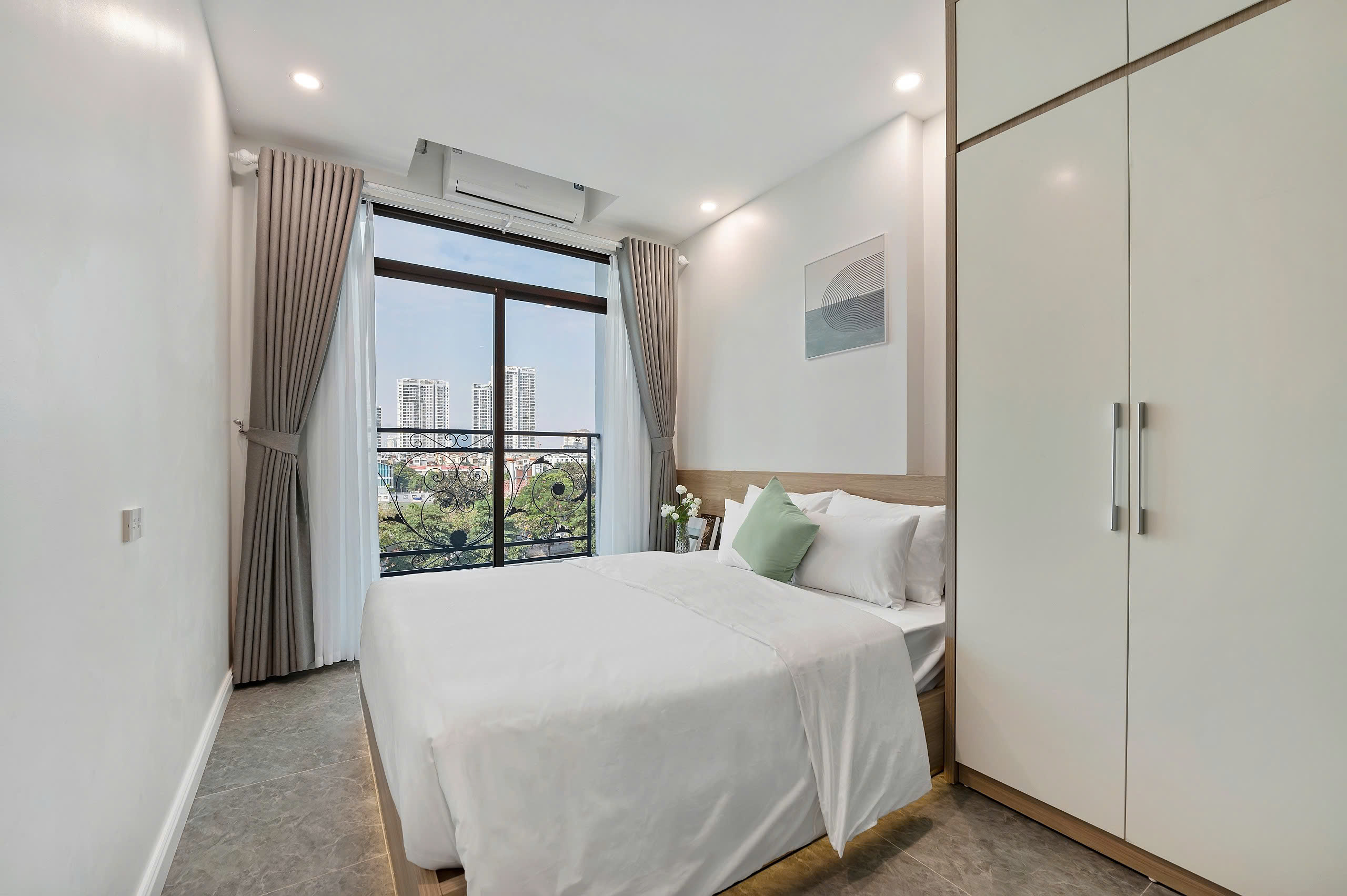 Apartment with Balcony