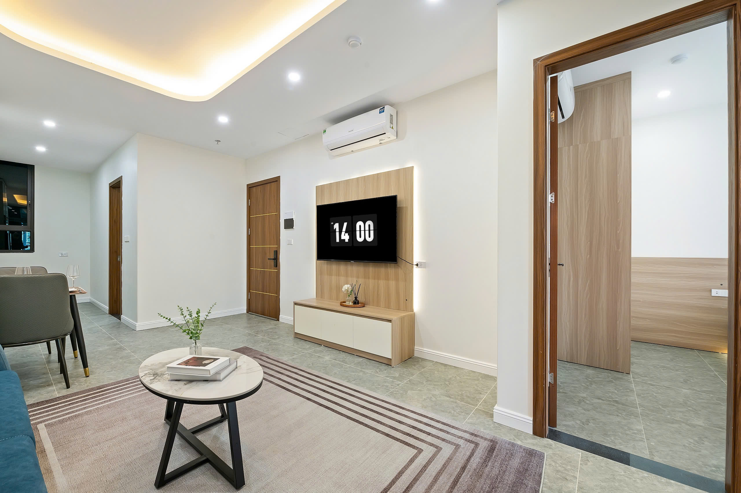 Apartment with Balcony