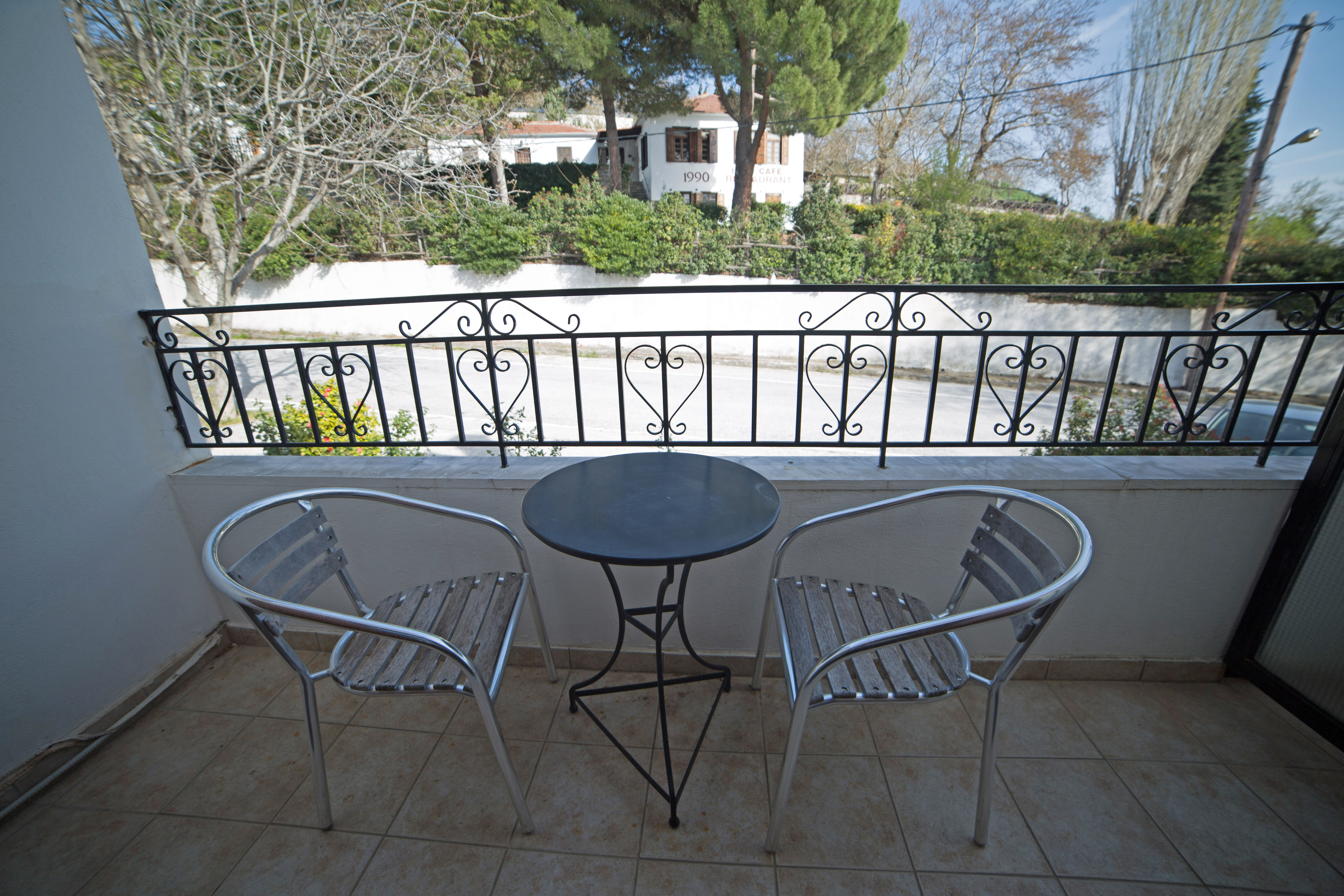 Twin Classic Mountain View