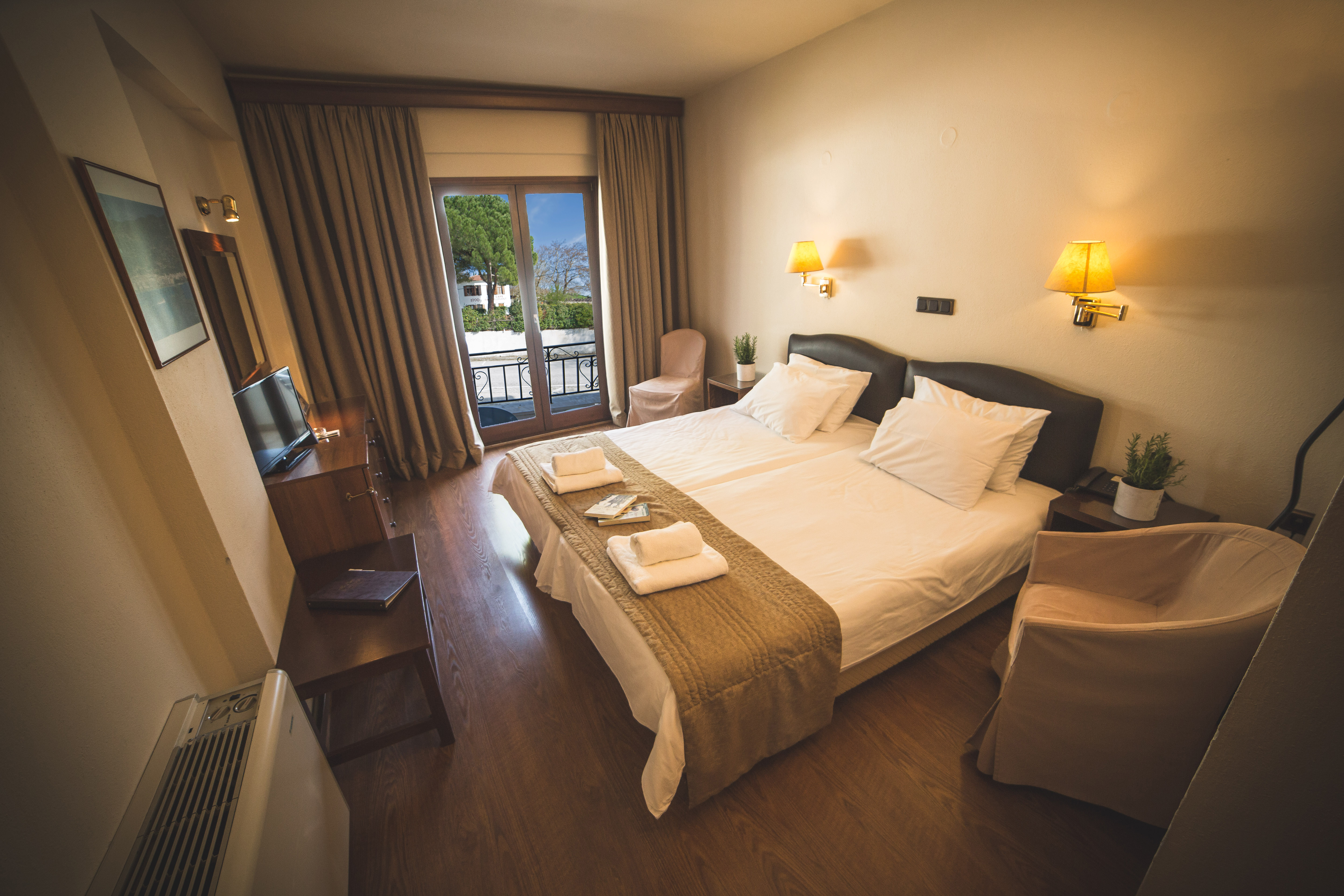 Twin Classic Mountain View