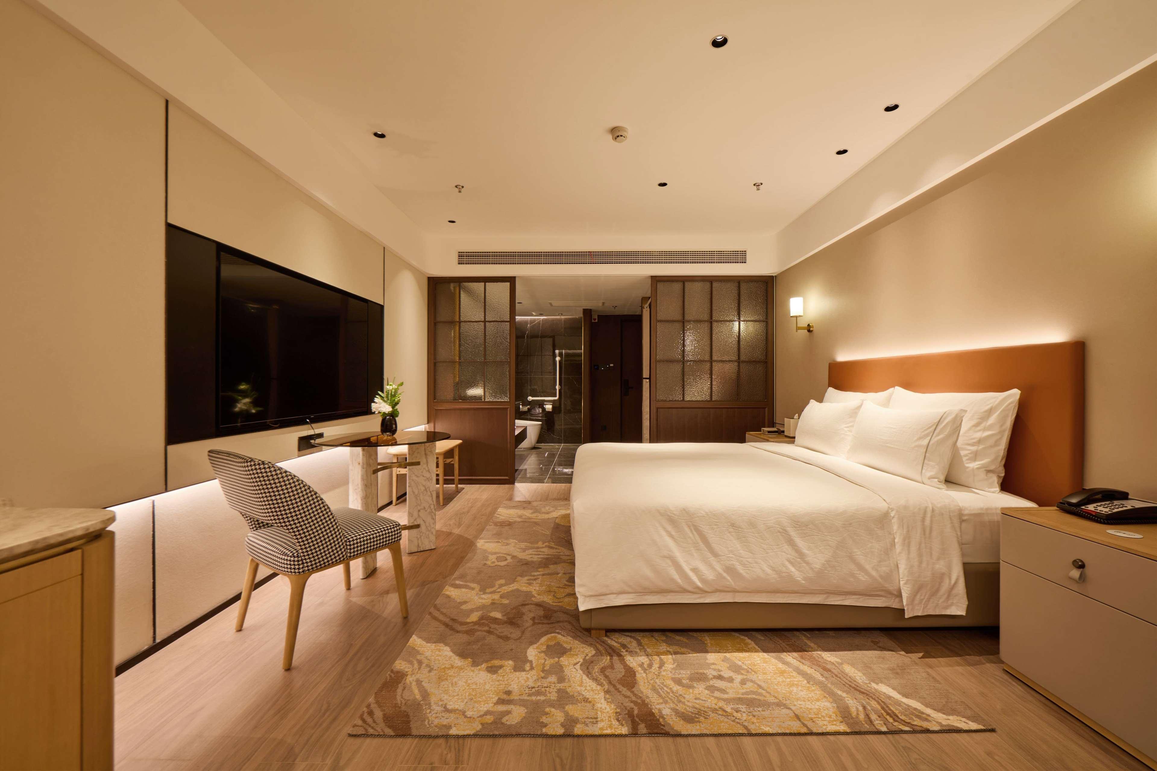 Double King Size Bed