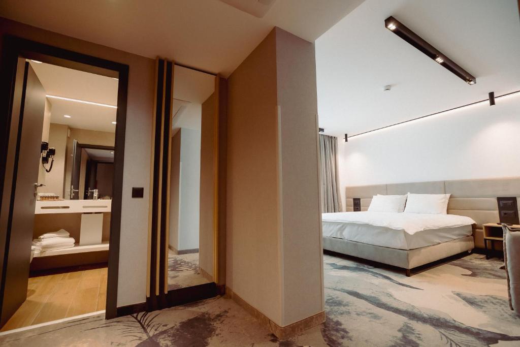 Double Executive City View