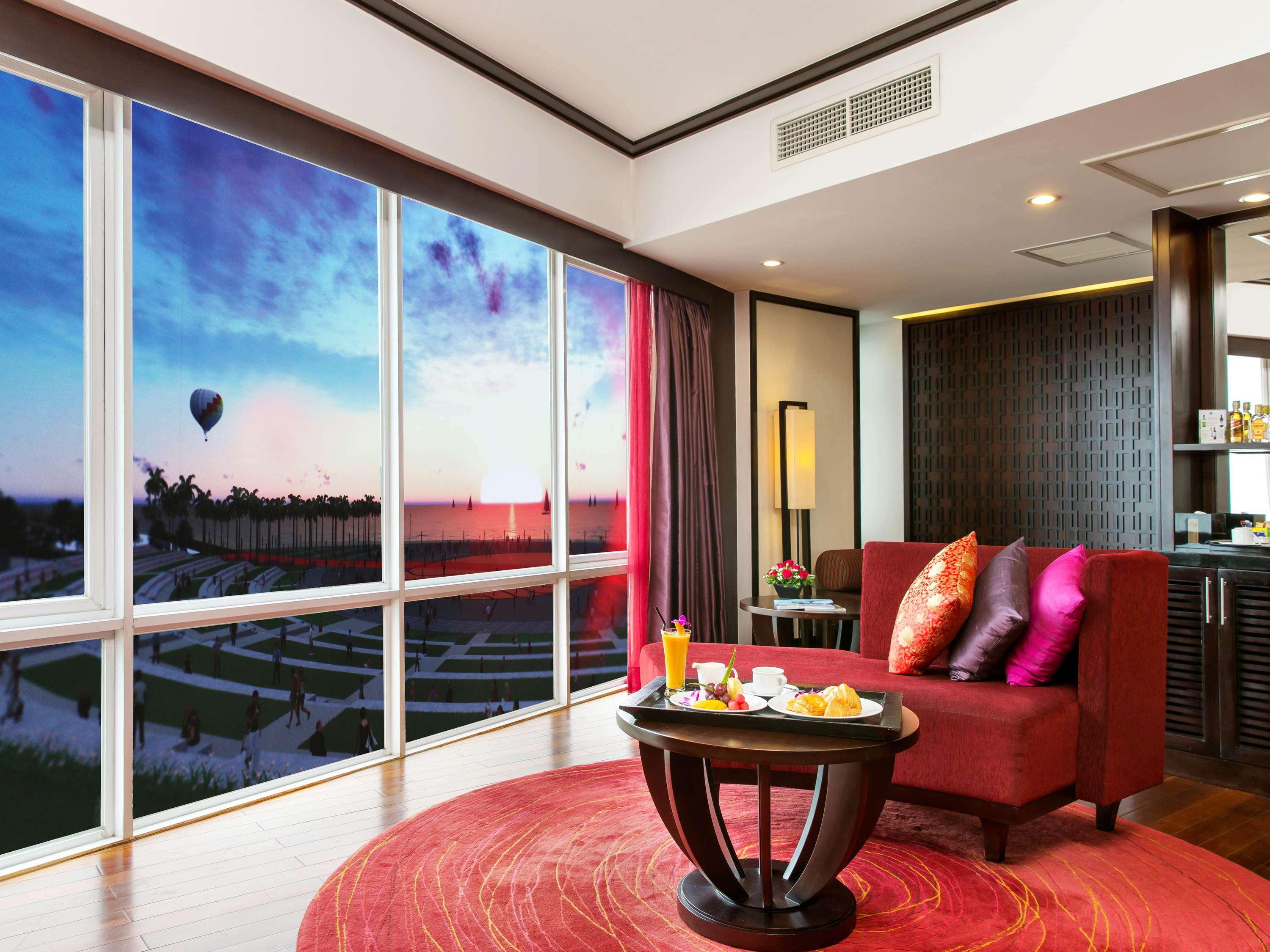 Junior Suite King Size Bed