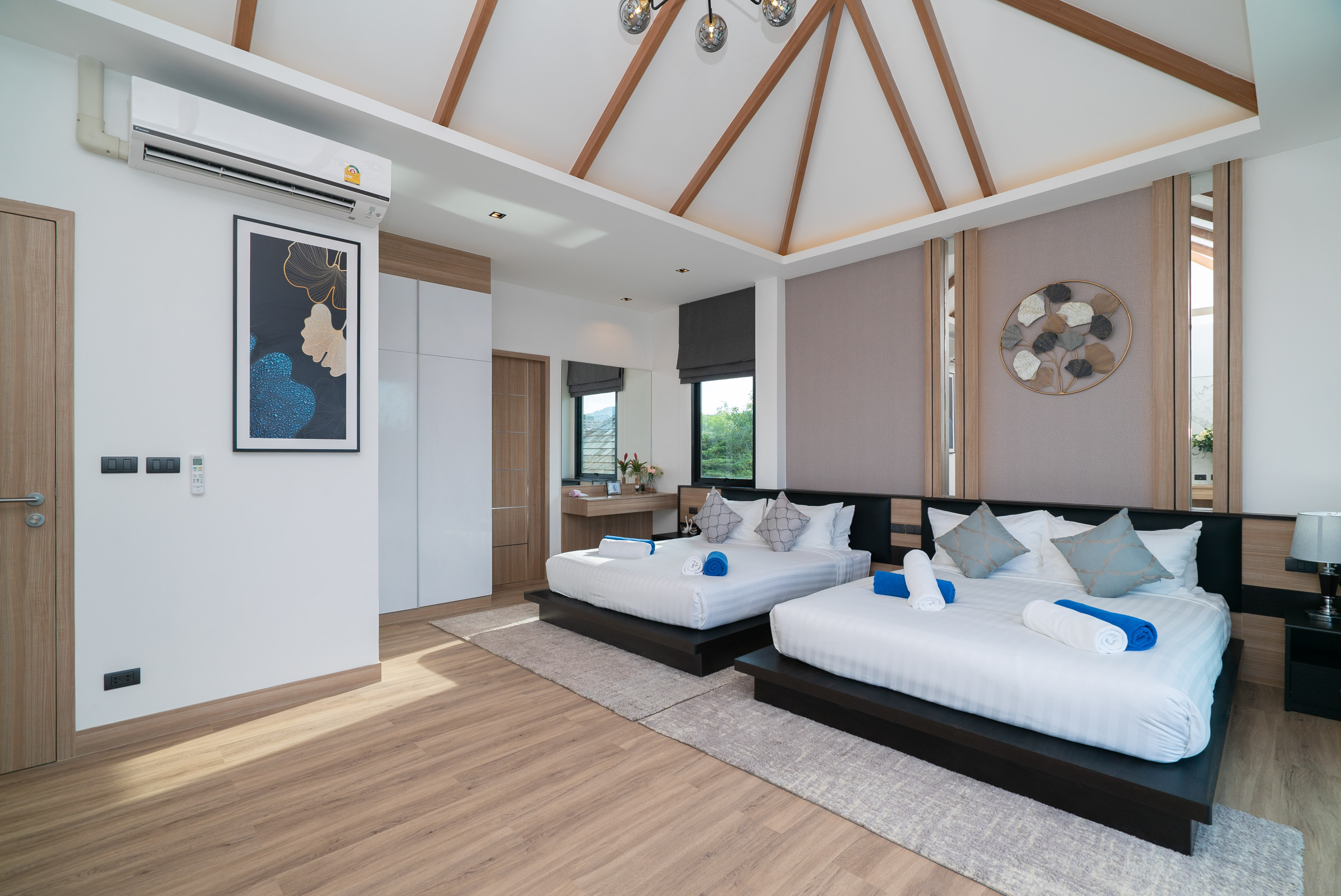 Villa Five Bedrooms with Private Pool