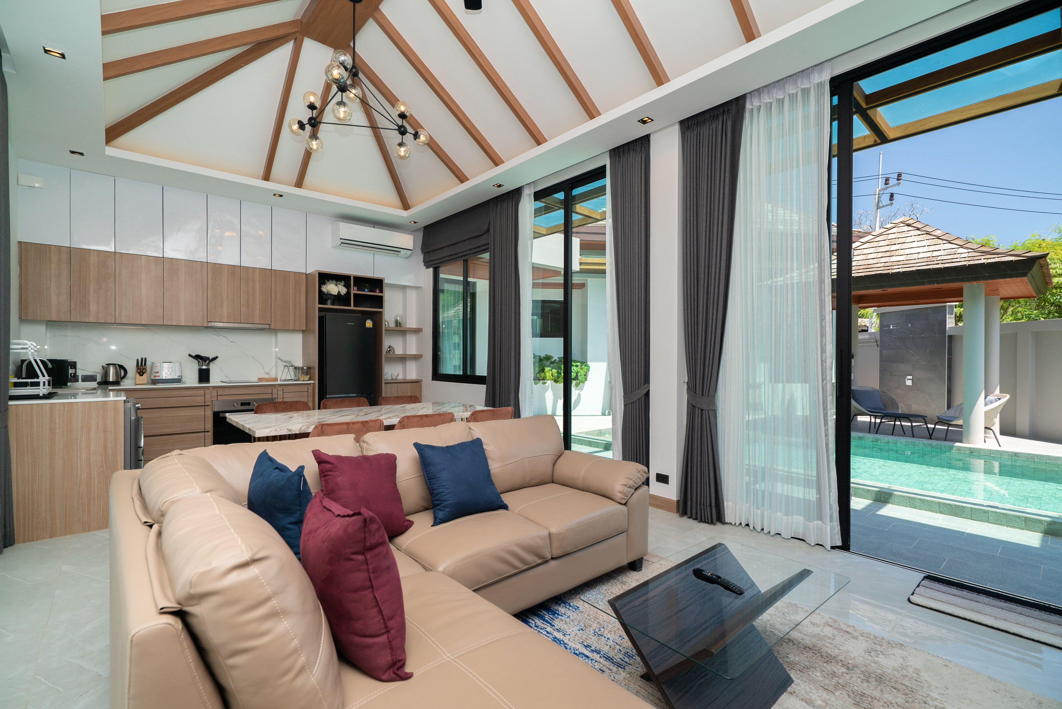 Villa Five Bedrooms with Private Pool