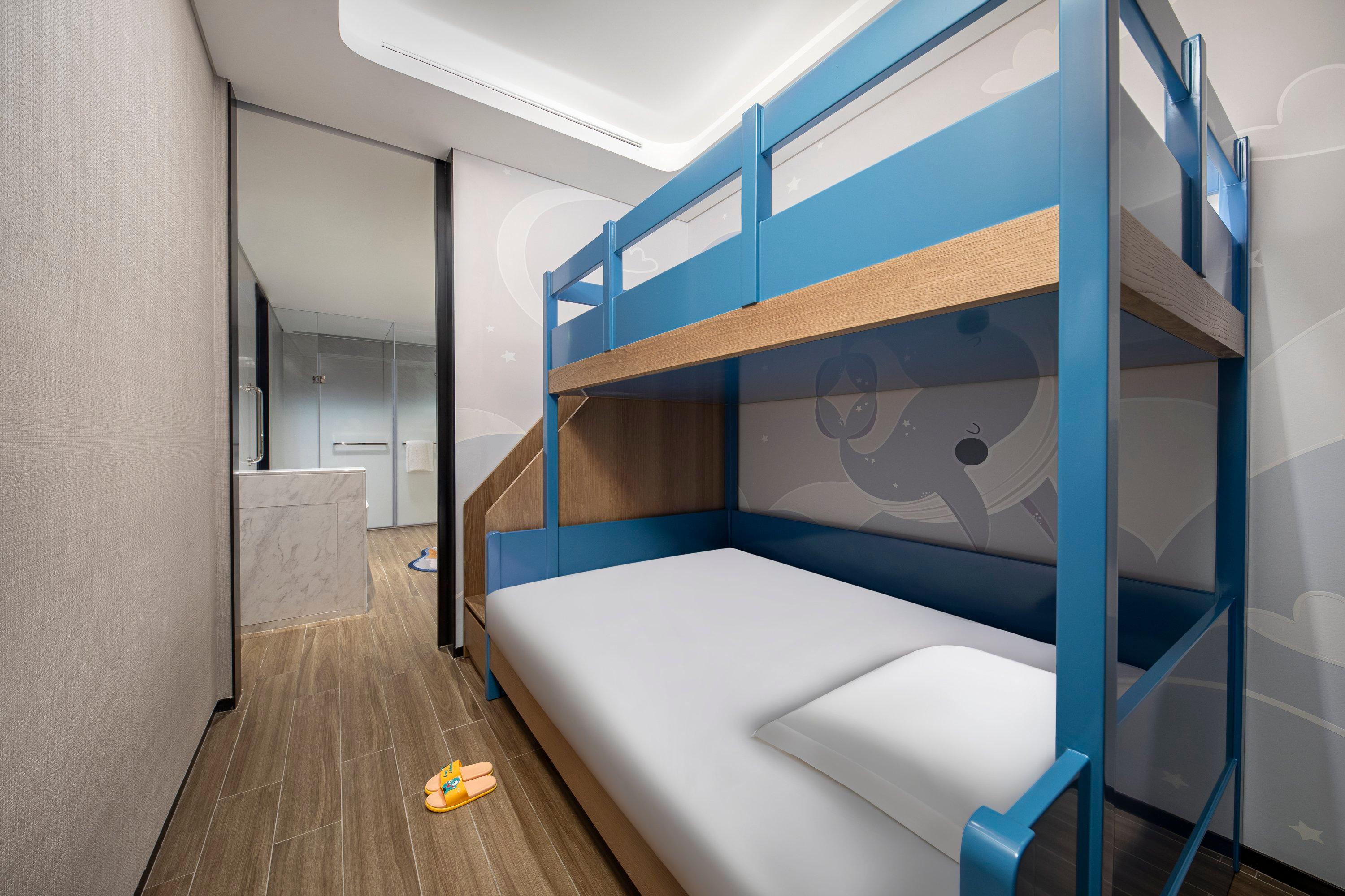 Junior Suite King Size Bed