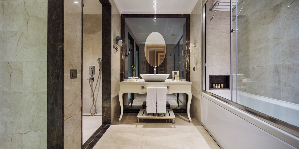 Family Room Pool View