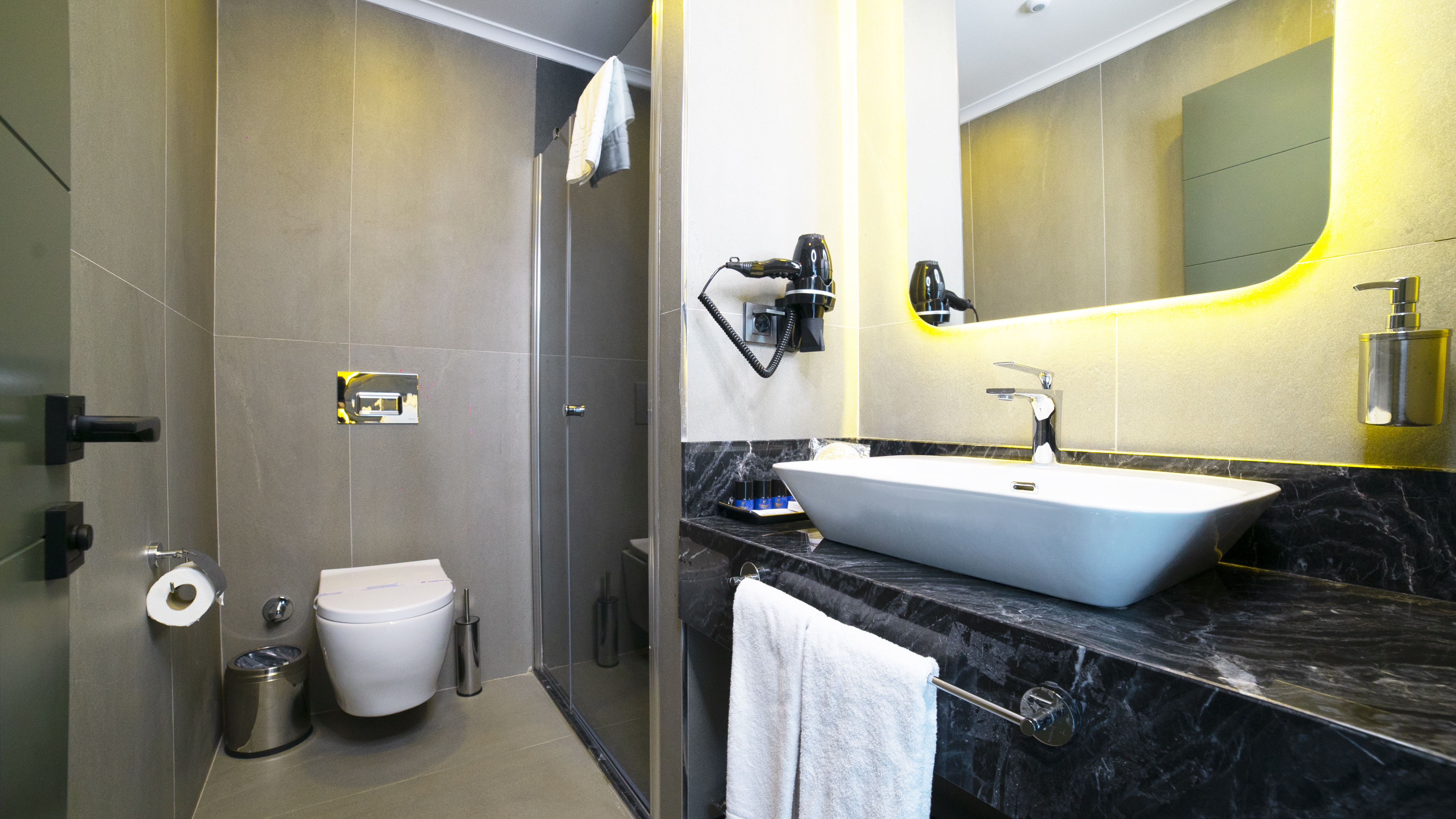 Double or Twin Deluxe Sea View