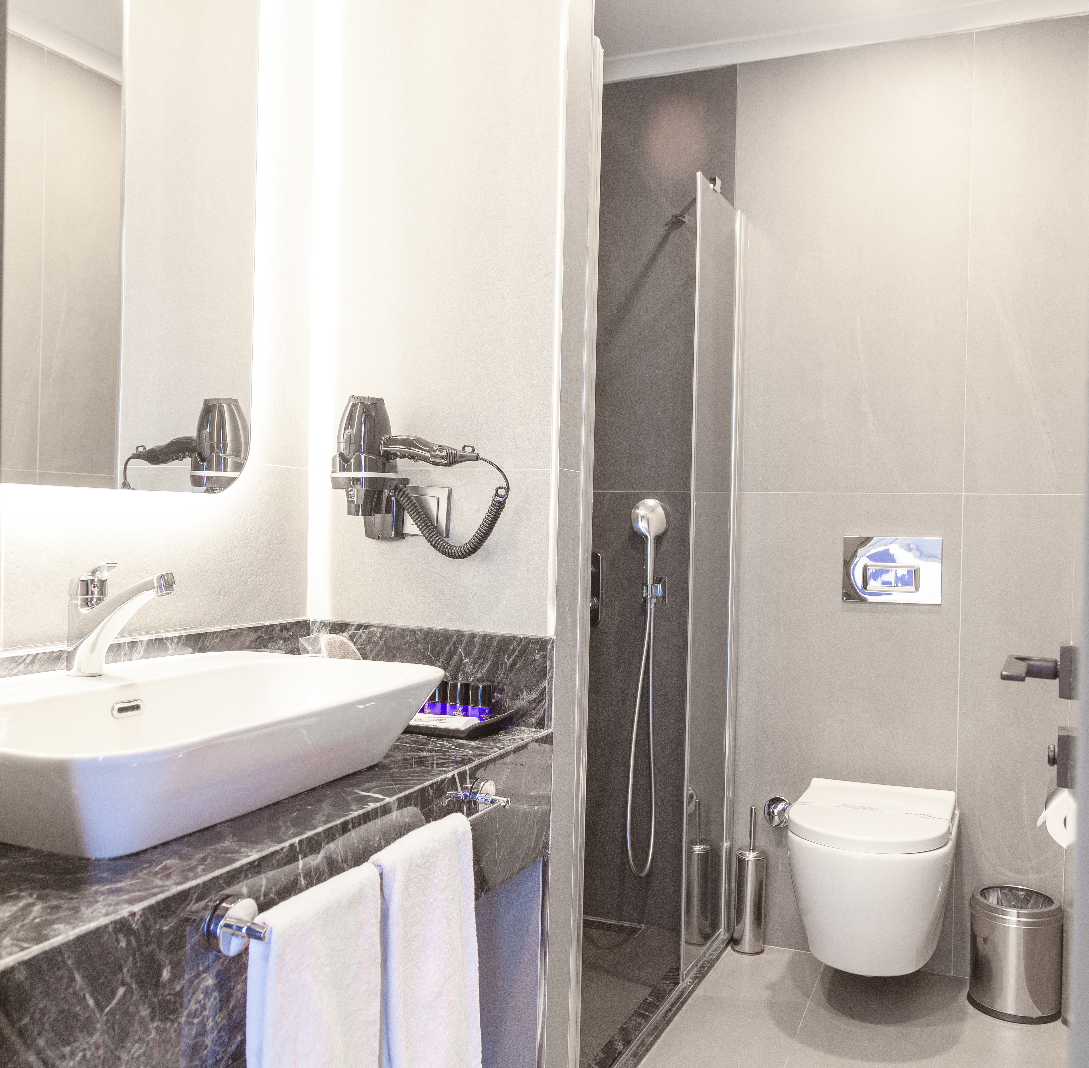 Double or Twin Deluxe Sea View