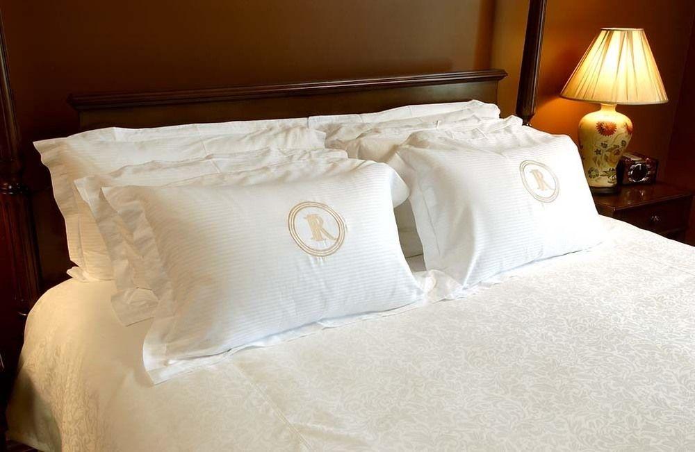 Double Deluxe Queen Bed