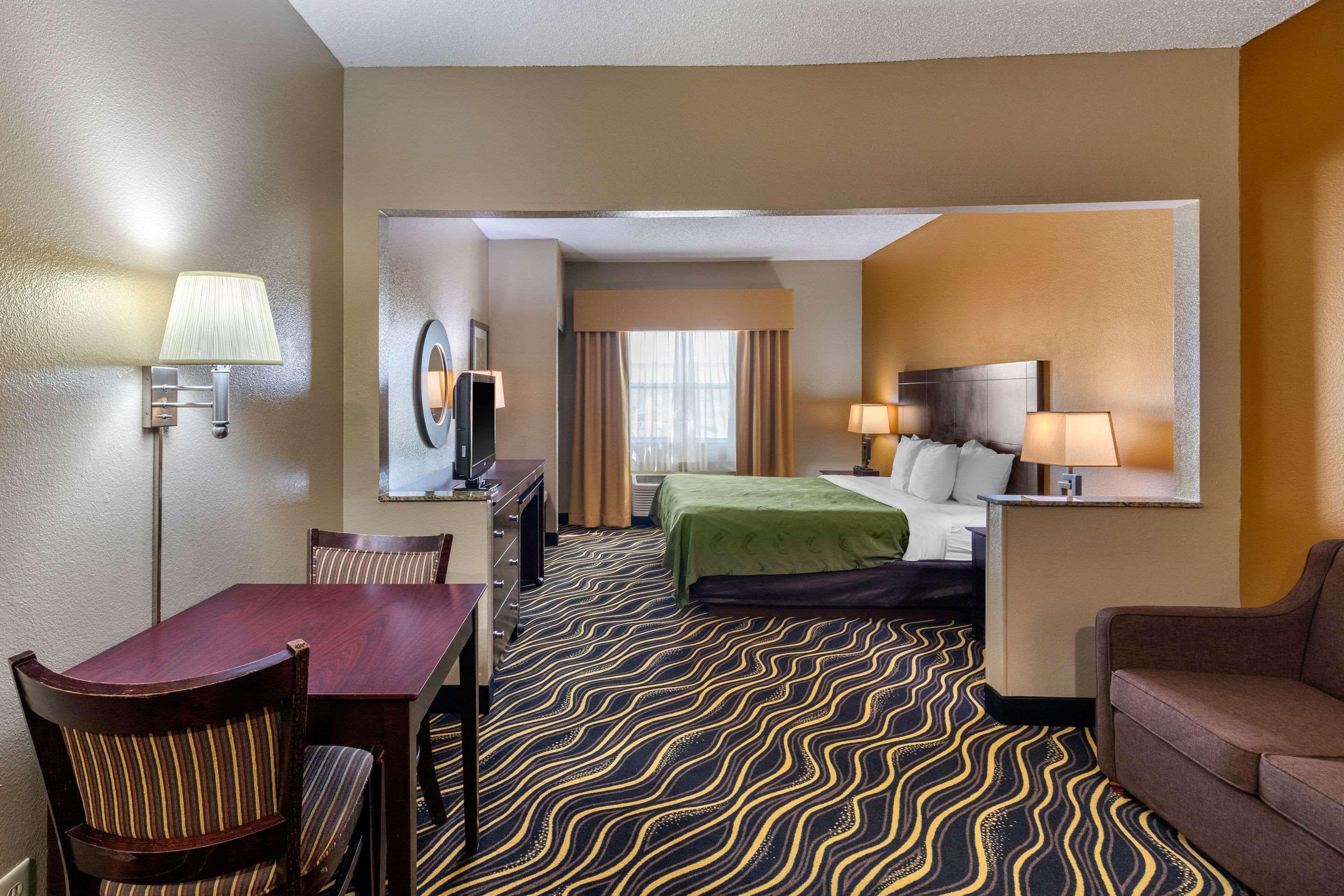 Suite Business King Bed