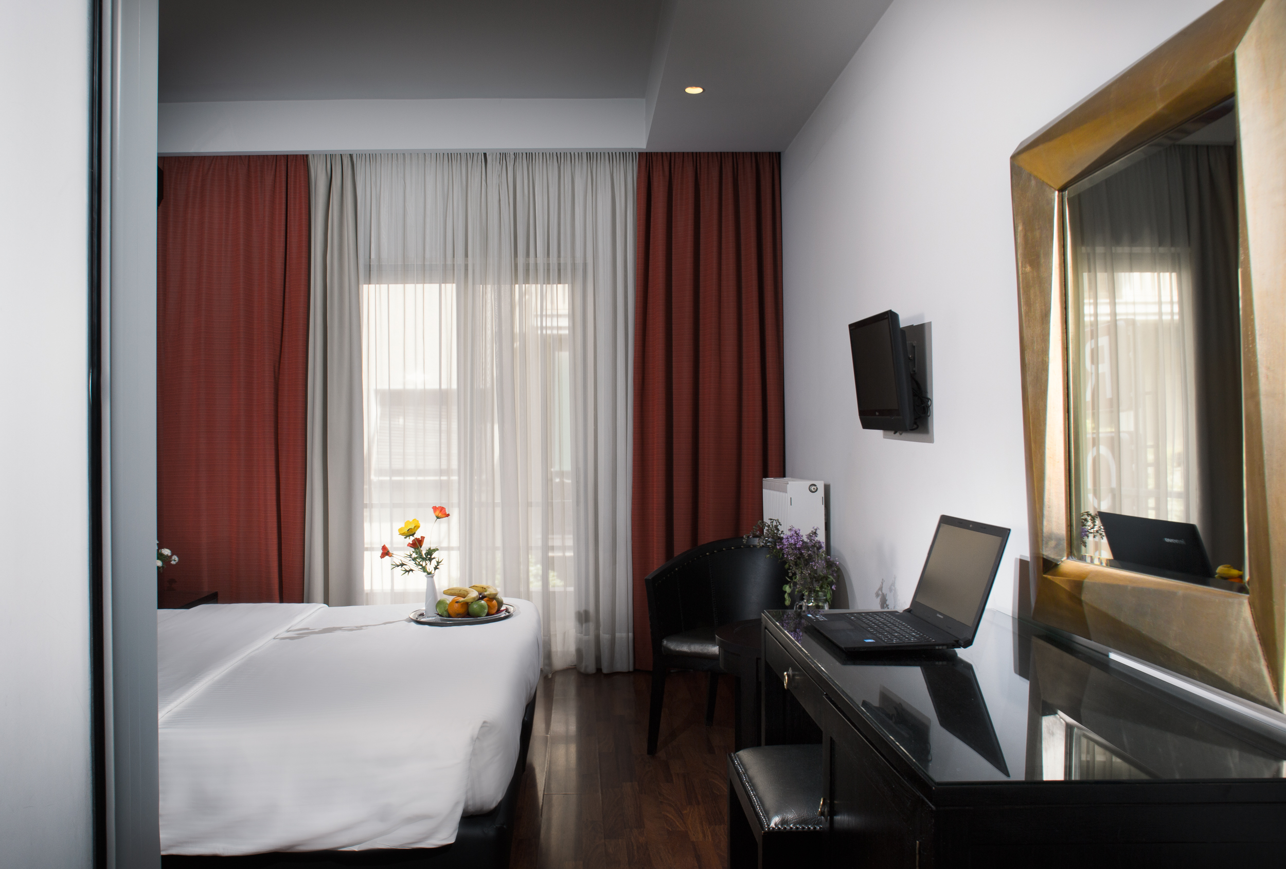 Double or Twin Standard