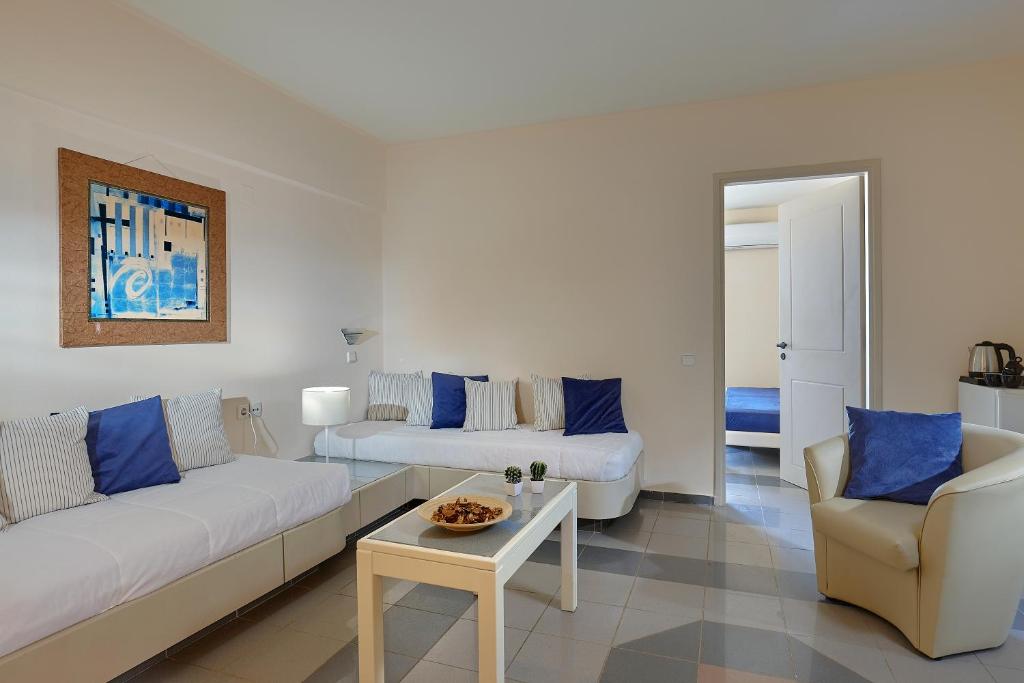 Family Room Superior