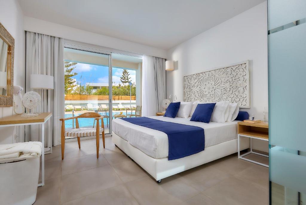Junior Suite Pool View