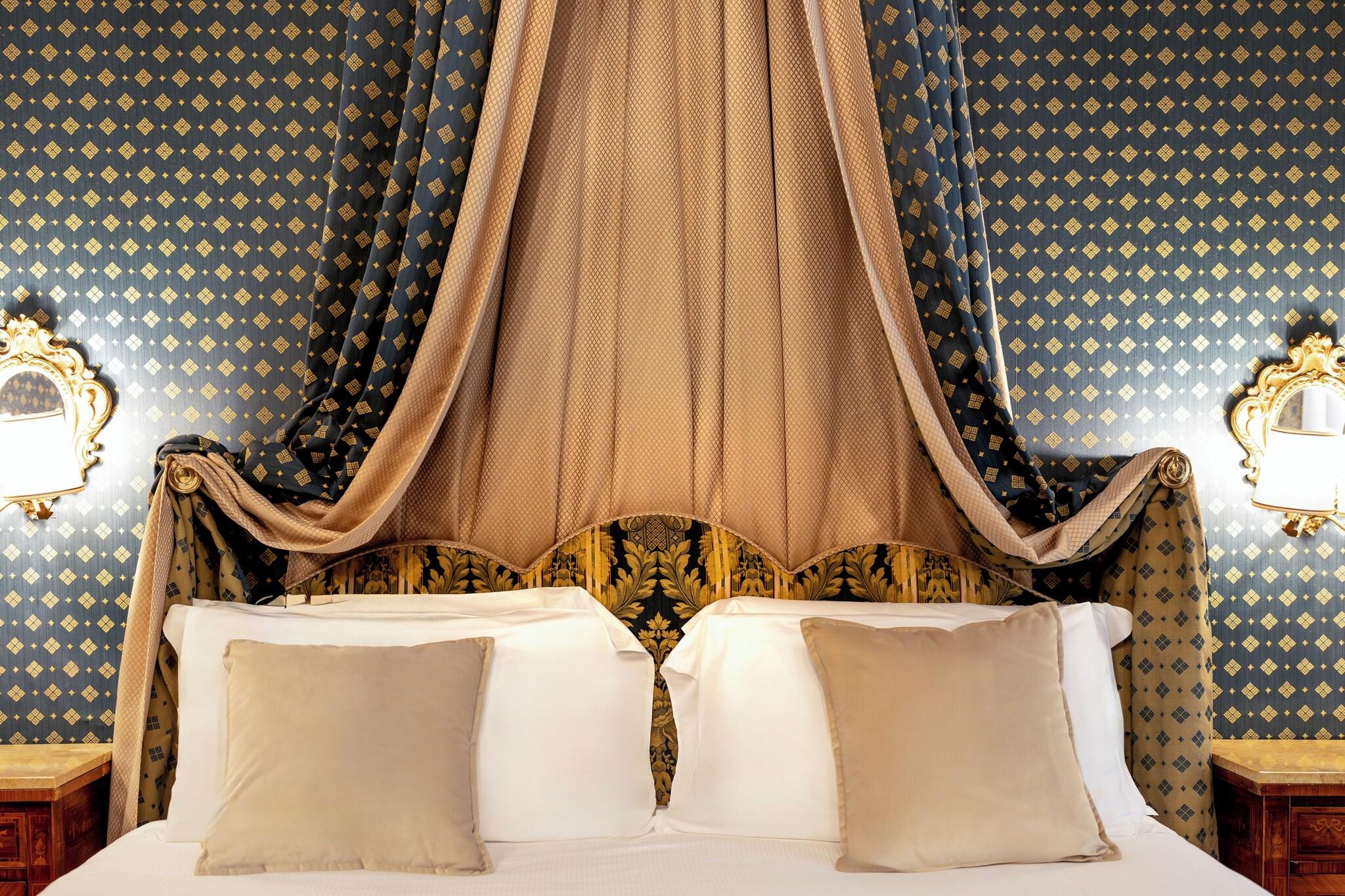 Junior Suite Canal View