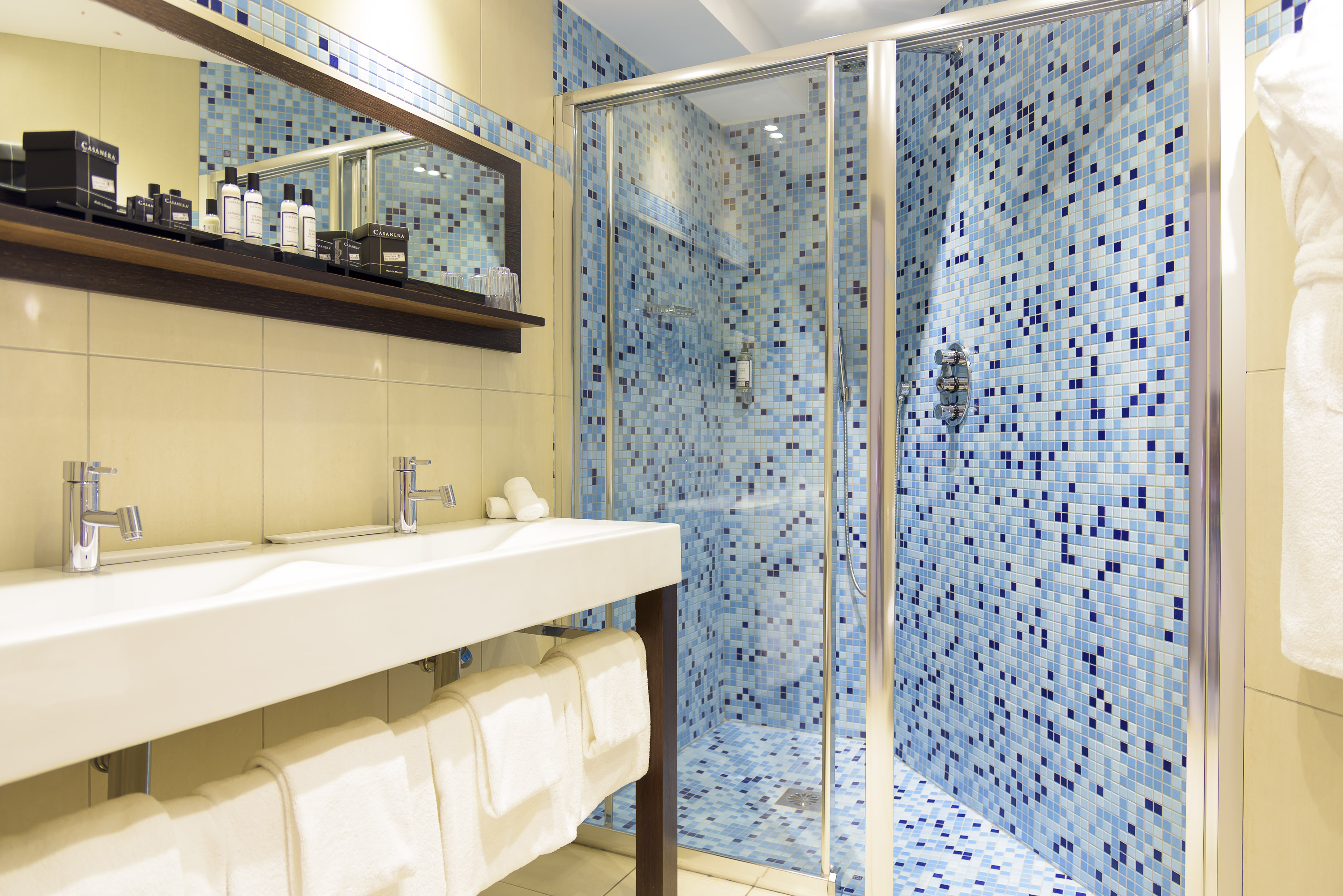 Family Room Capacity 4