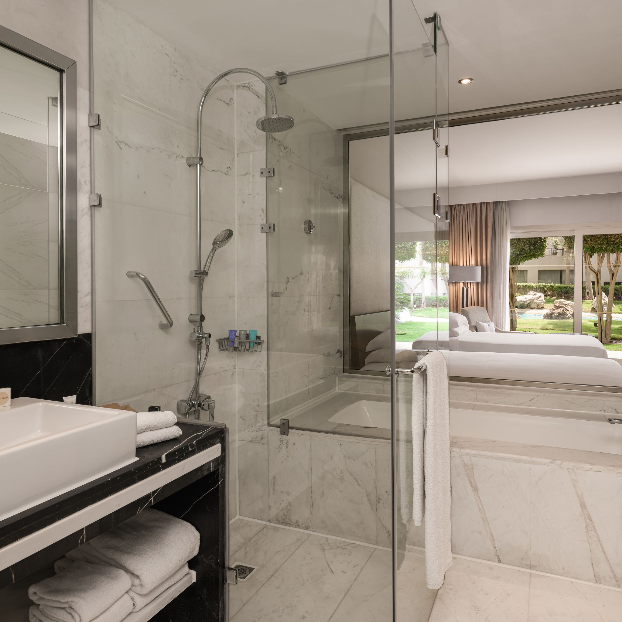 Twin Deluxe Pool View