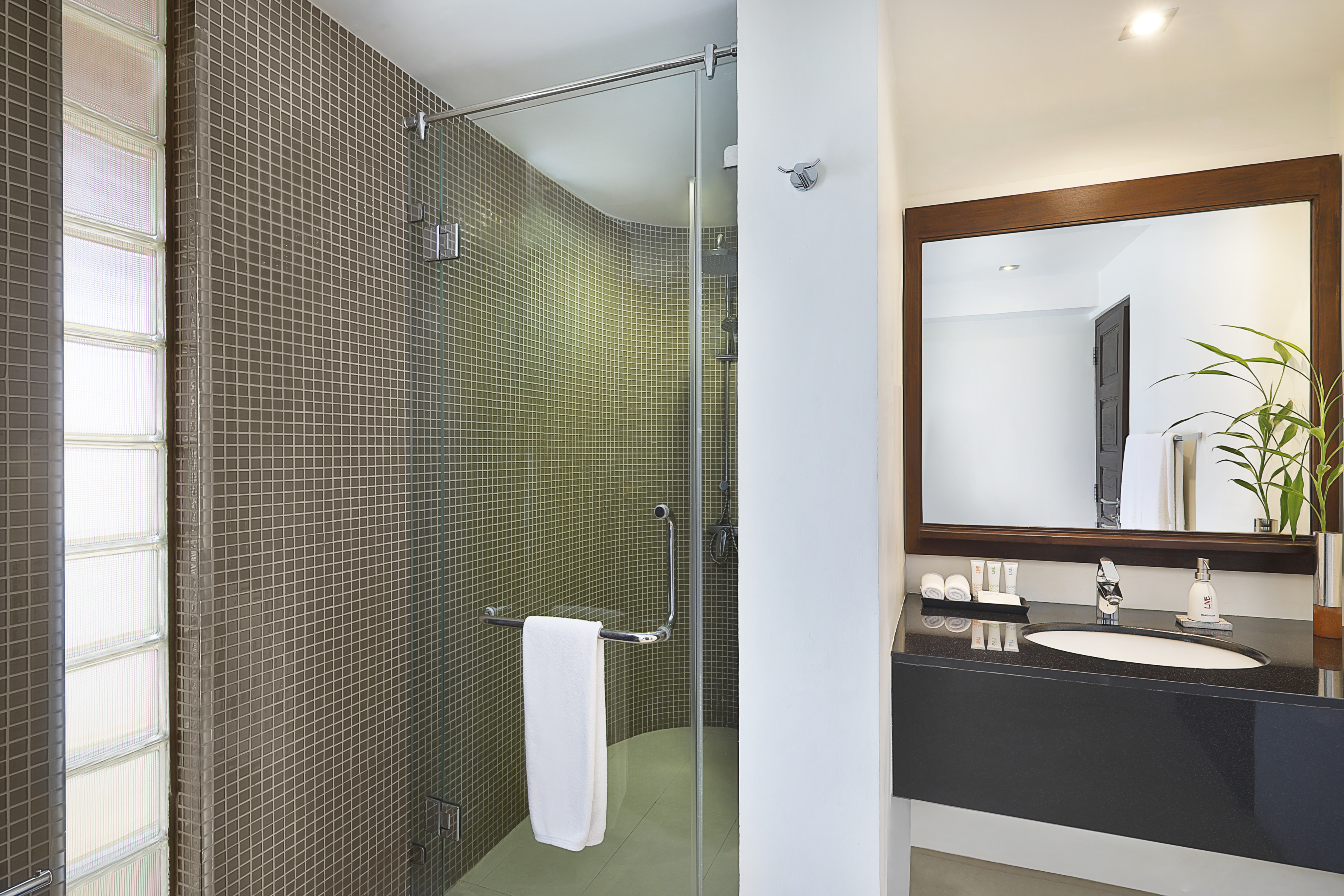 Double Superior Lagoon View