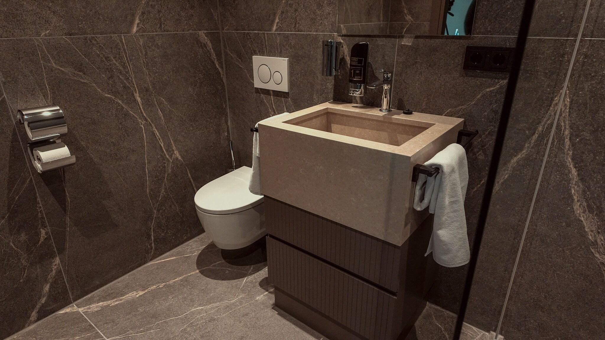 Double Queen Size Bed