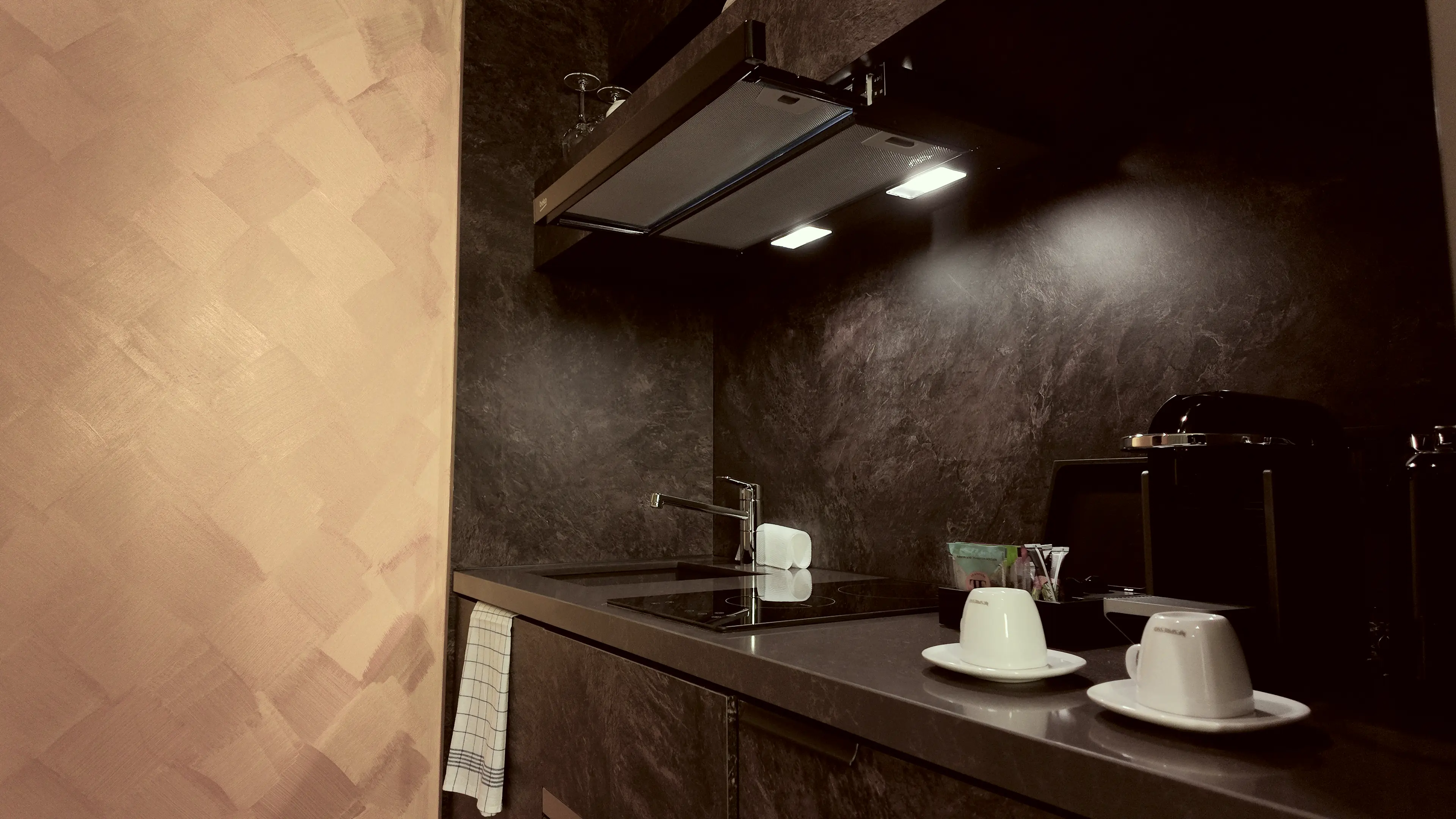 Double Deluxe King Bed