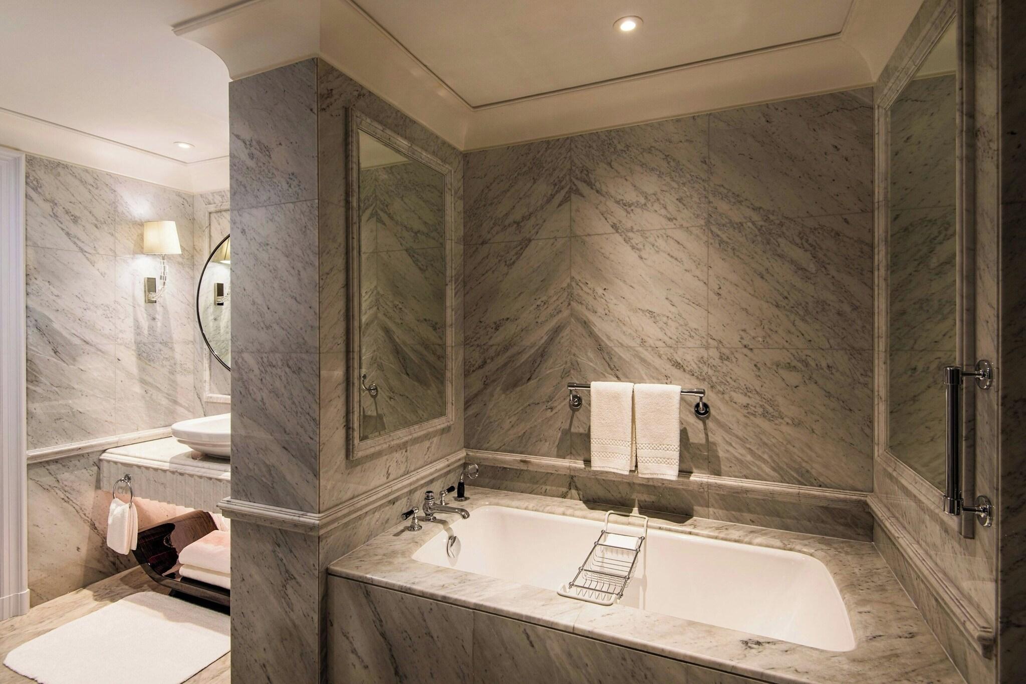 Suite Executive King Bed