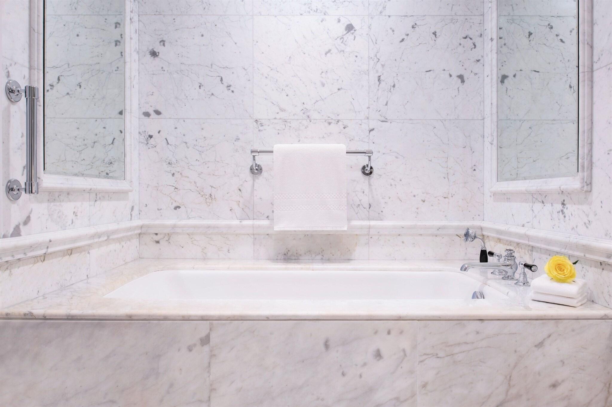 Suite Executive King Bed