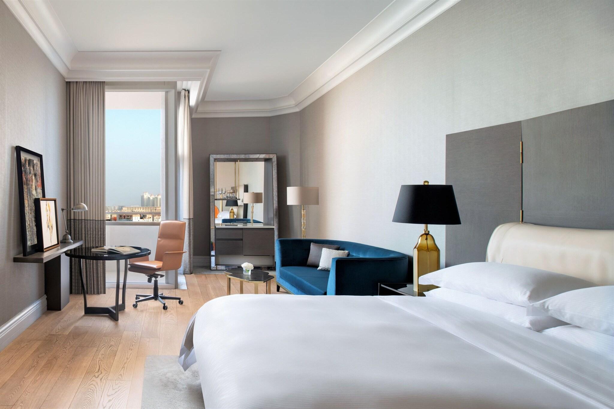 Double Club King Bed