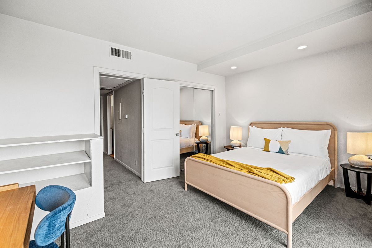 Apartment Two Bedrooms One Bathroom