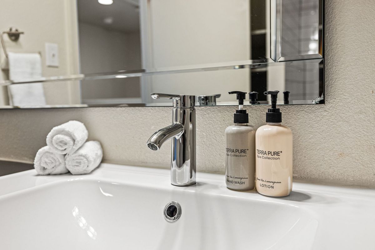 Apartment Two Bedrooms One Bathroom