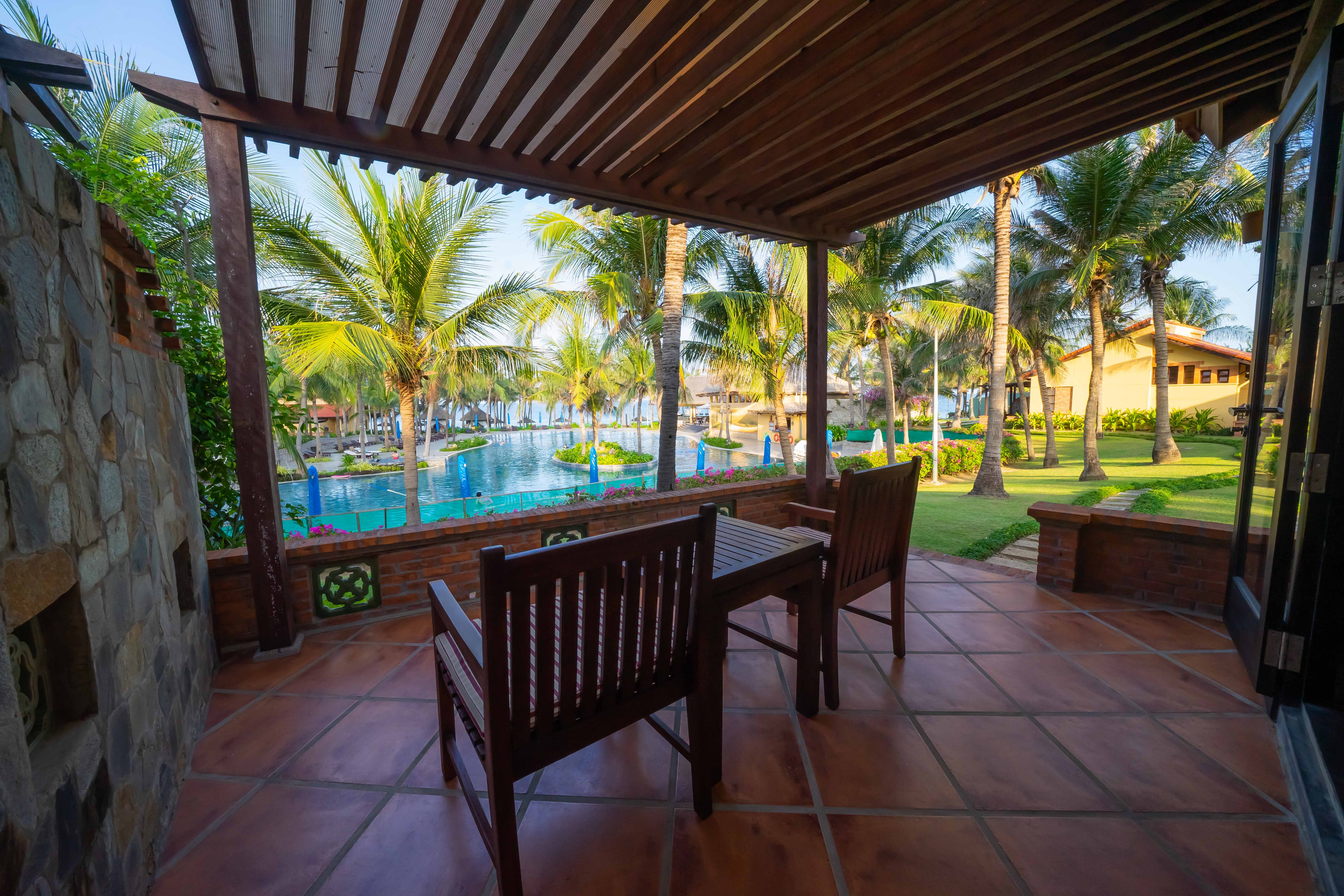 Bungalow Garden View