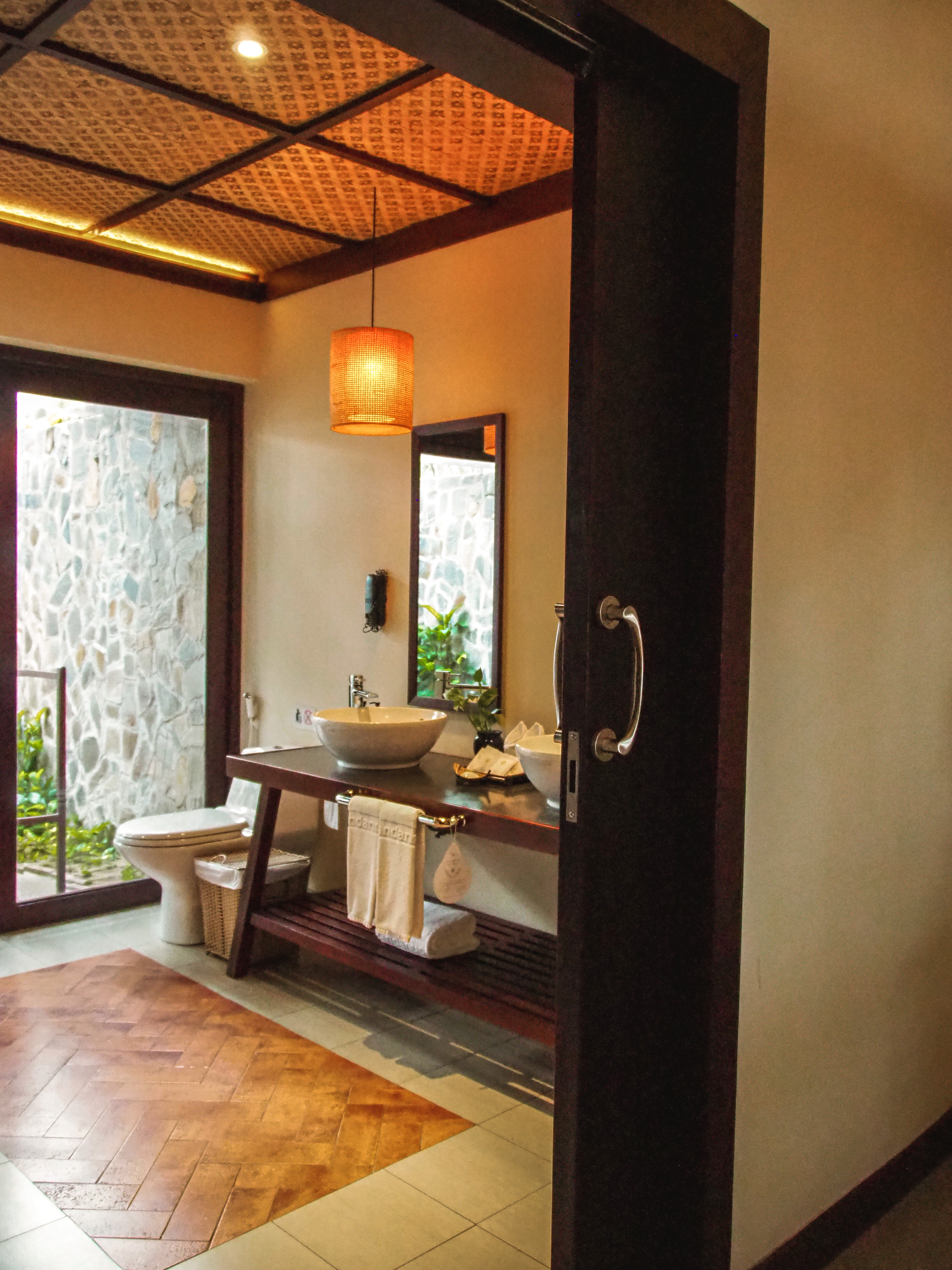 Bungalow Garden View