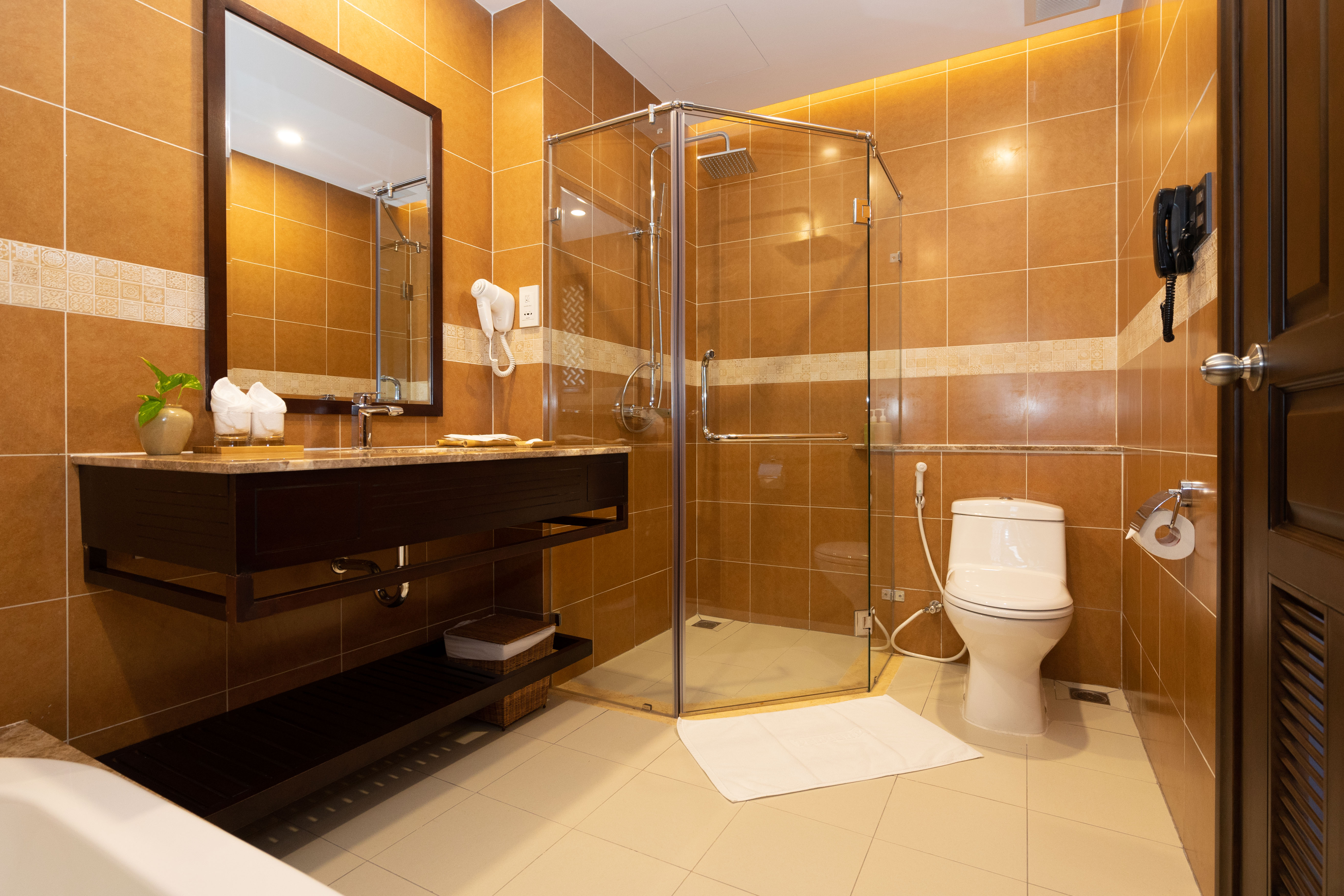 Double or Twin Deluxe Superior