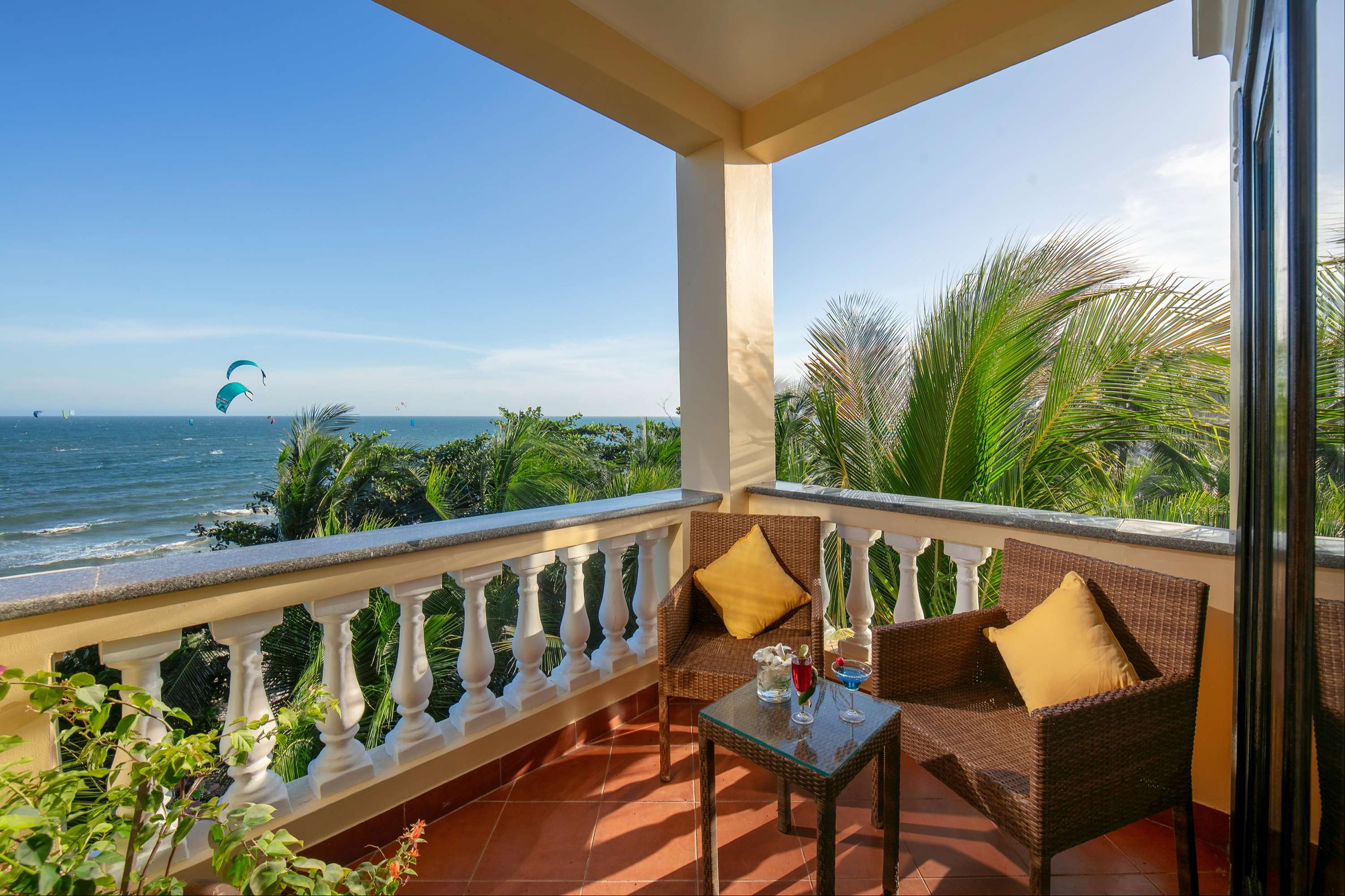 Double or Twin Deluxe Beach Front