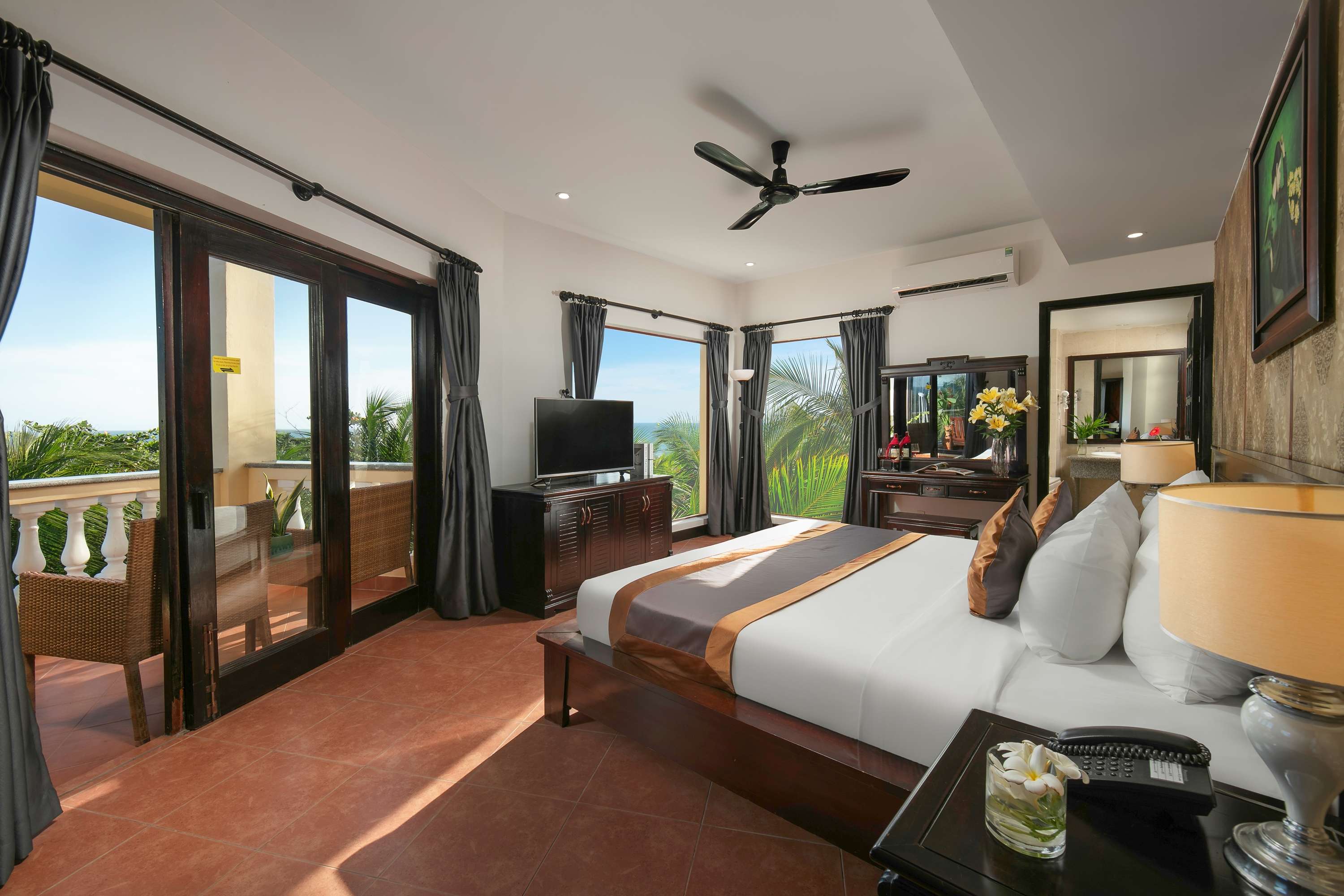 Double or Twin Deluxe Beach Front