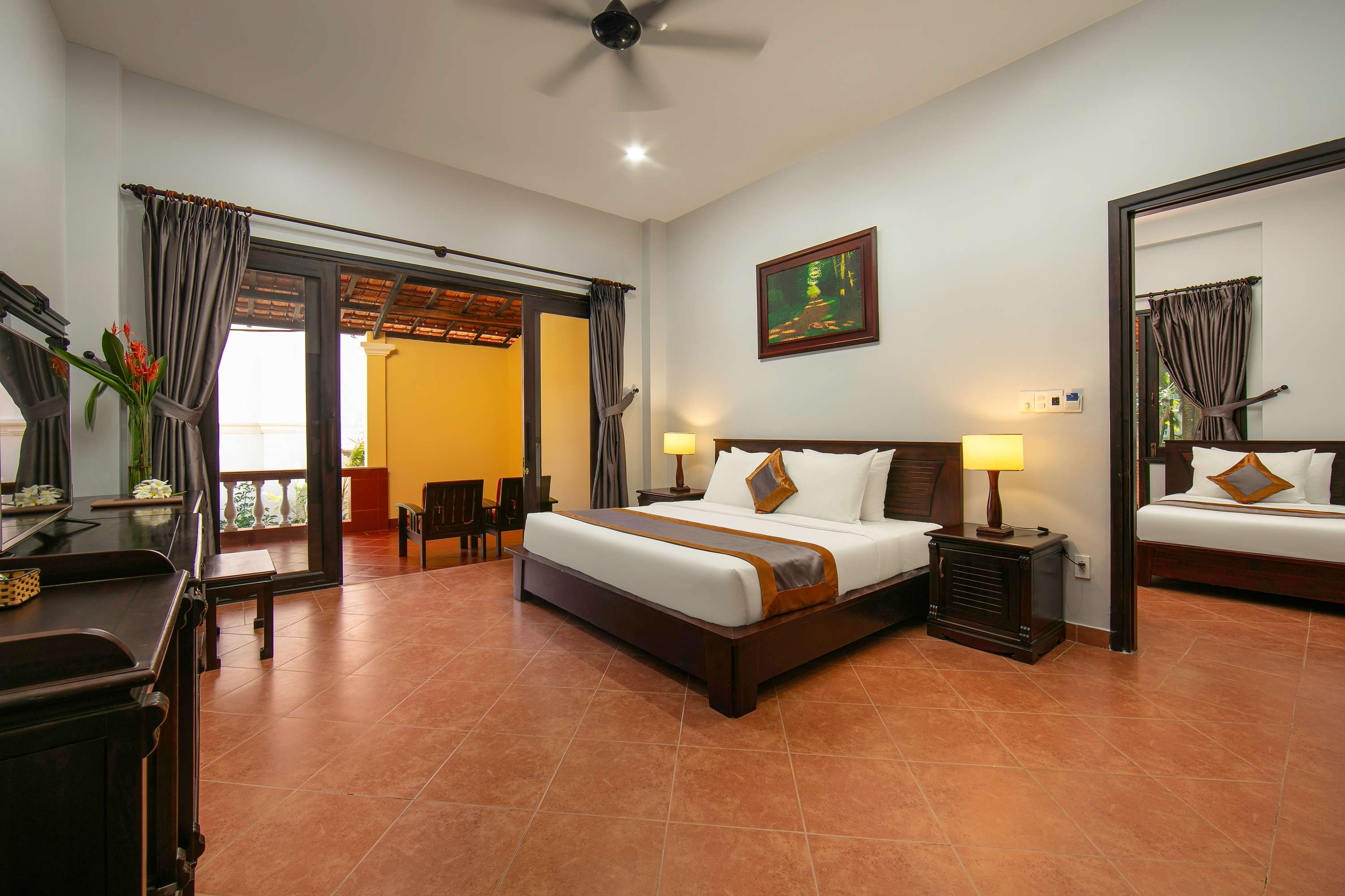 Bungalow King Size Bed