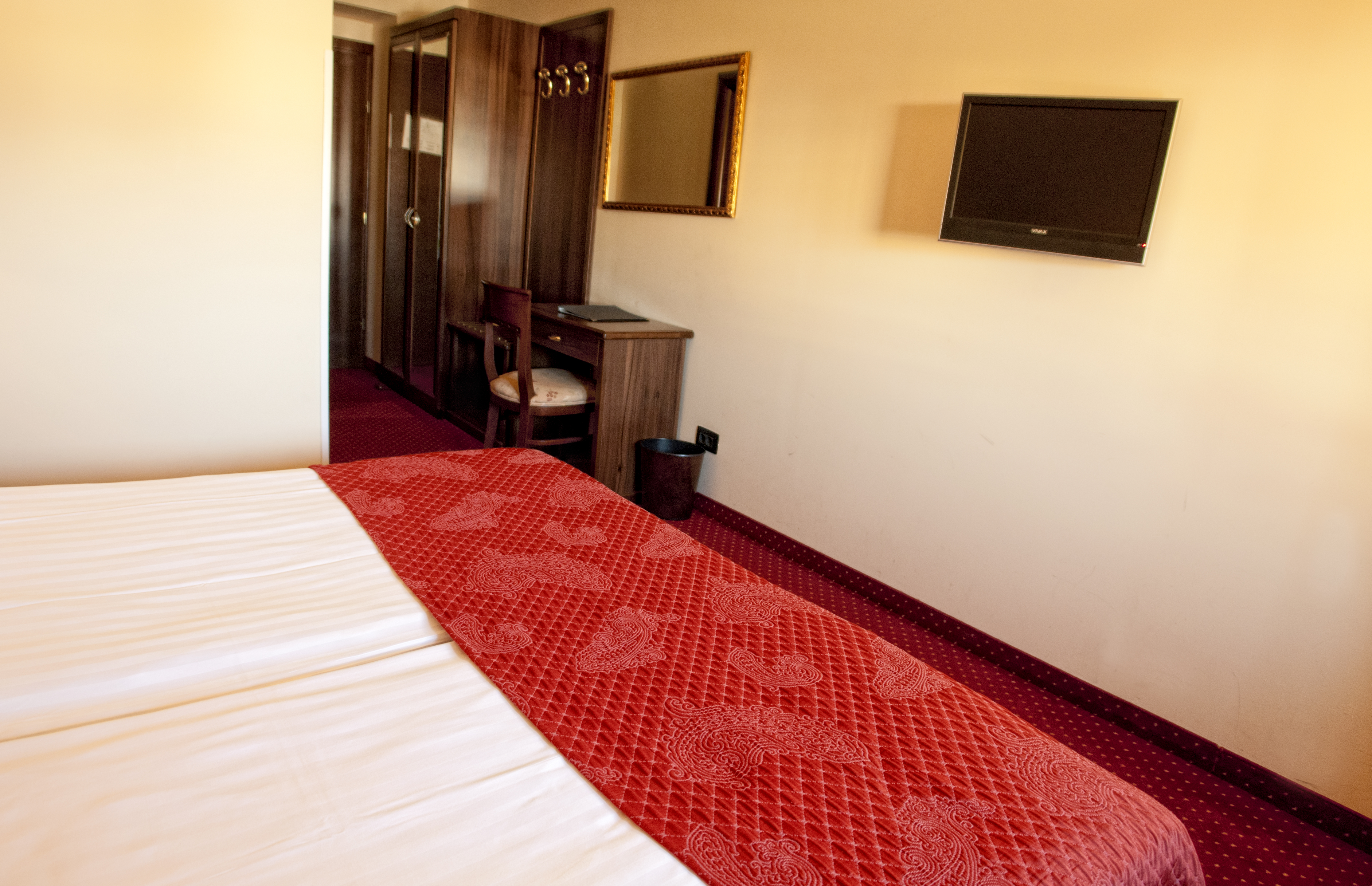 Double or Twin Standard