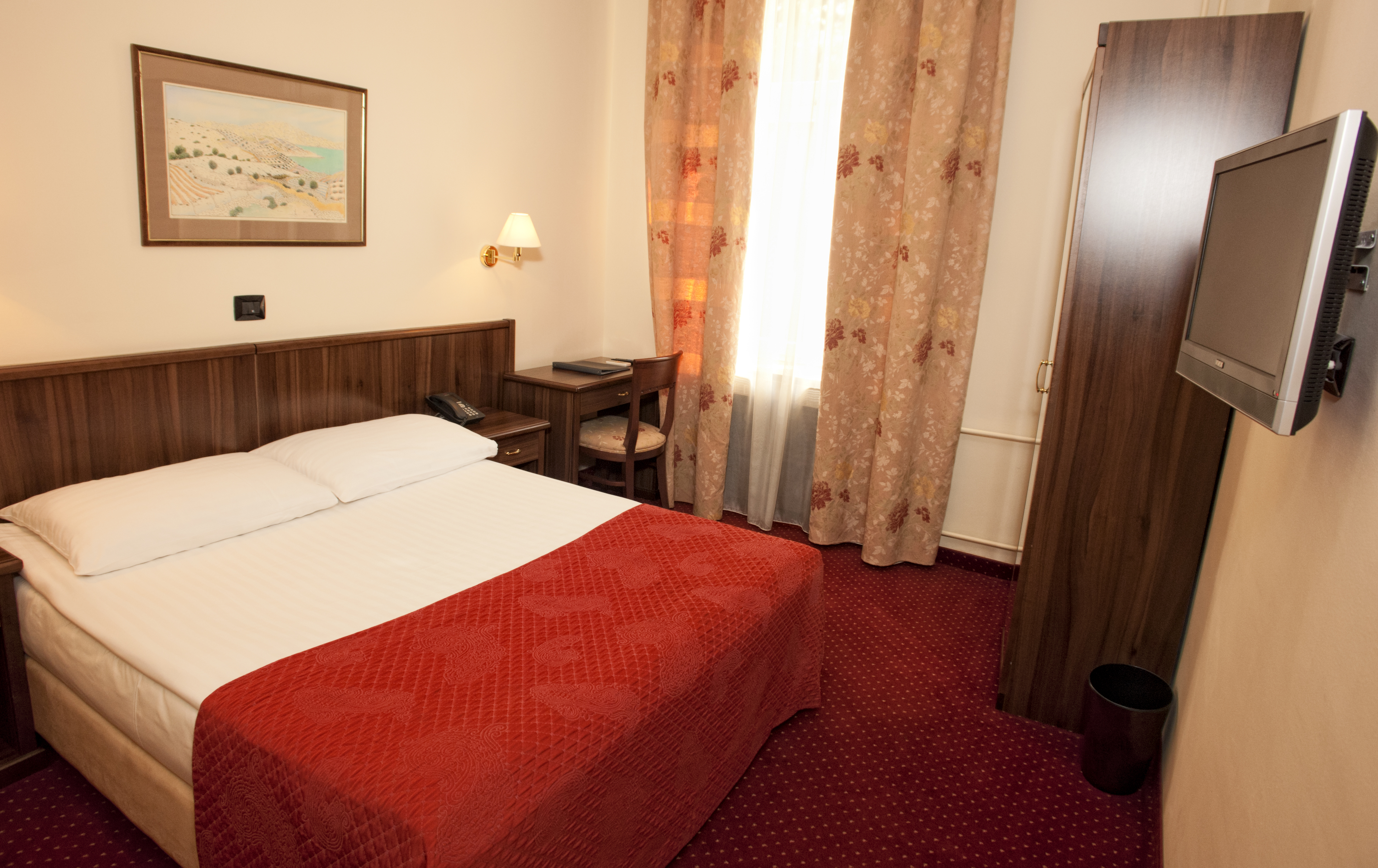 Double or Twin Standard