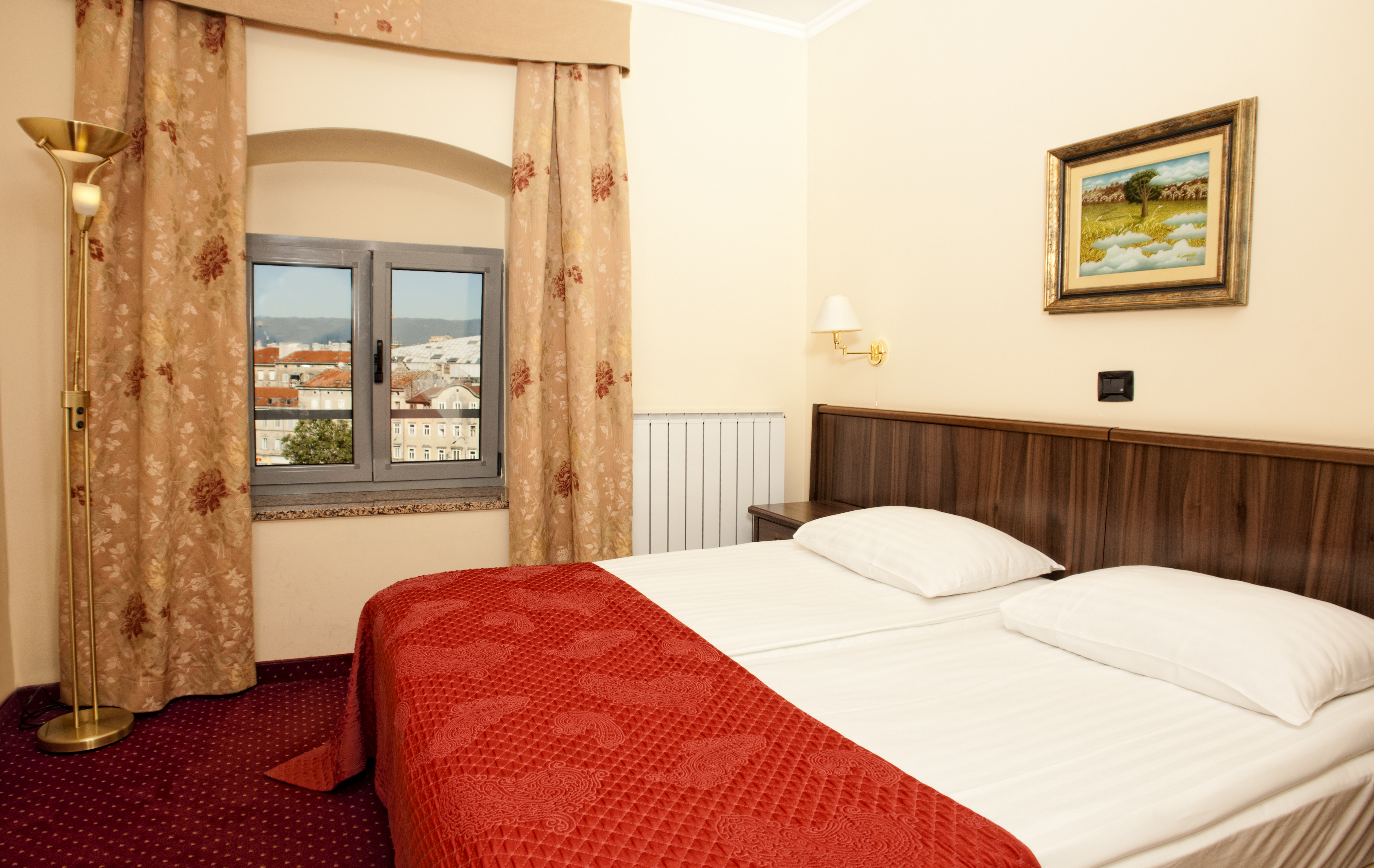 Double or Twin Standard