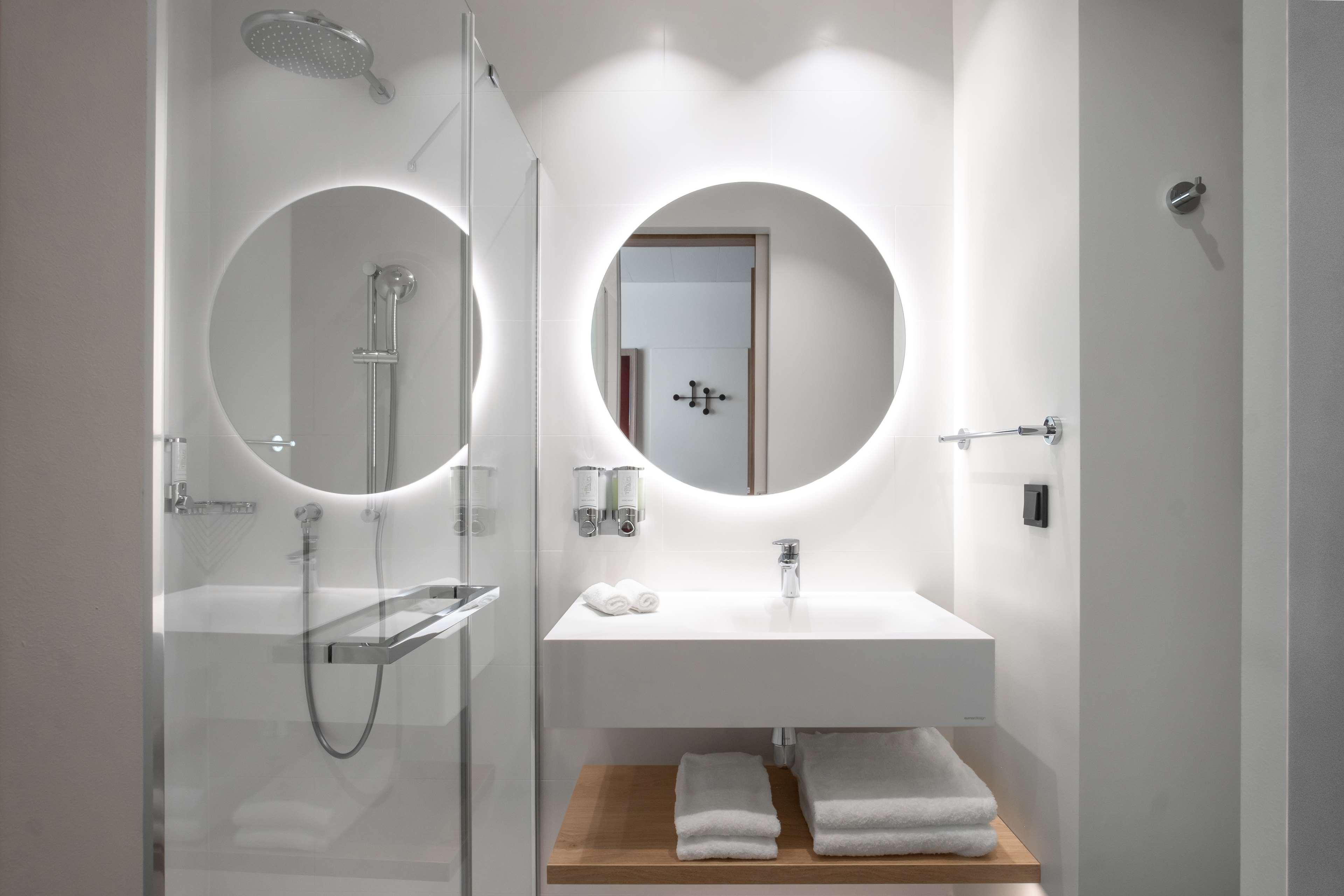 Double Queen Size Bed