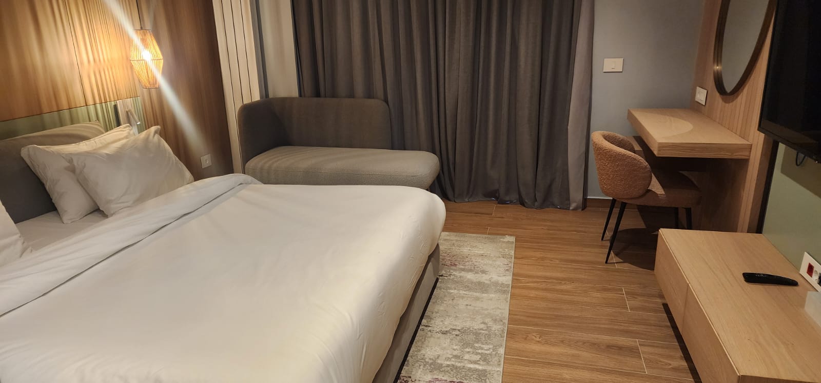 Junior Suite King Size Bed