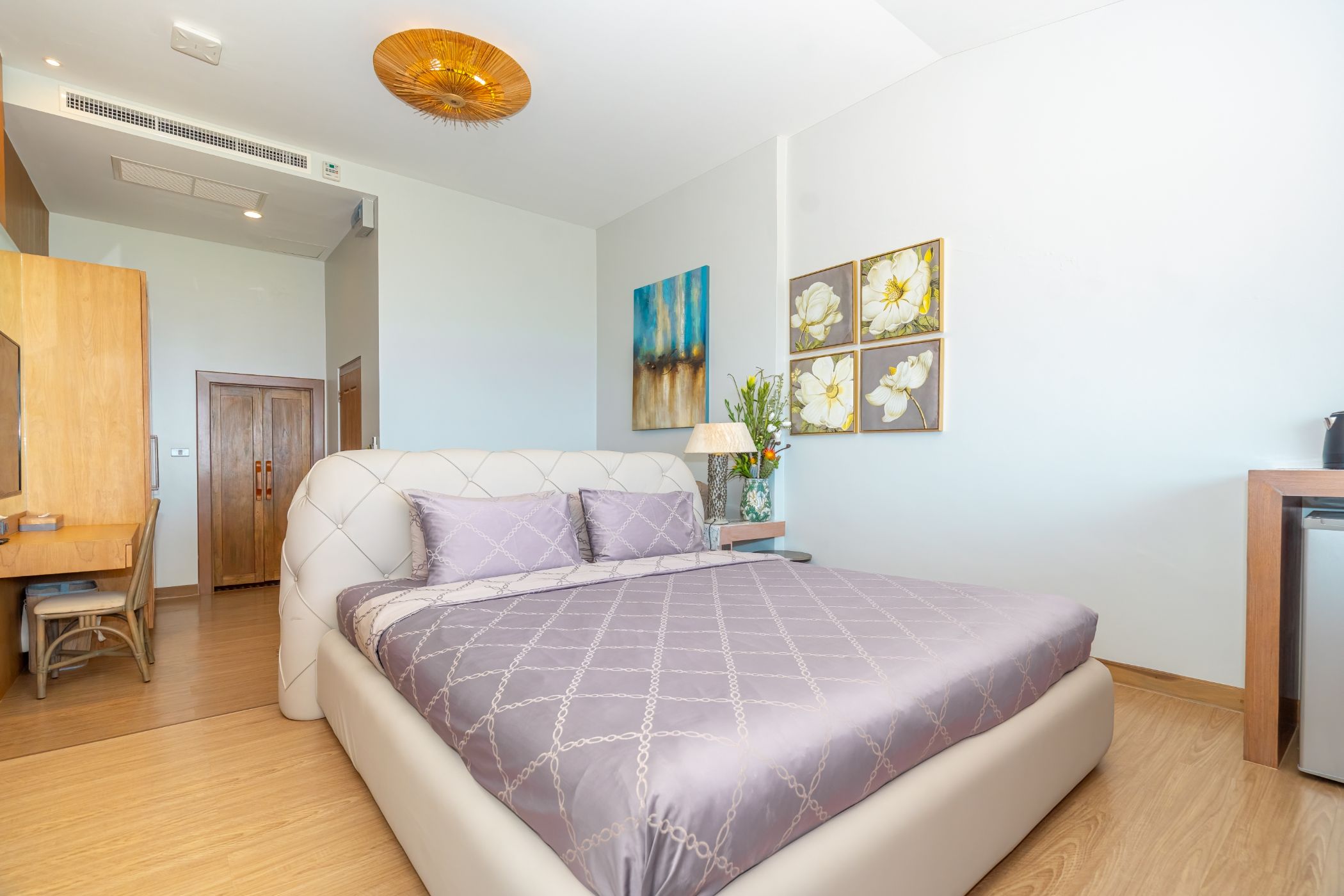 Double Deluxe One Bed