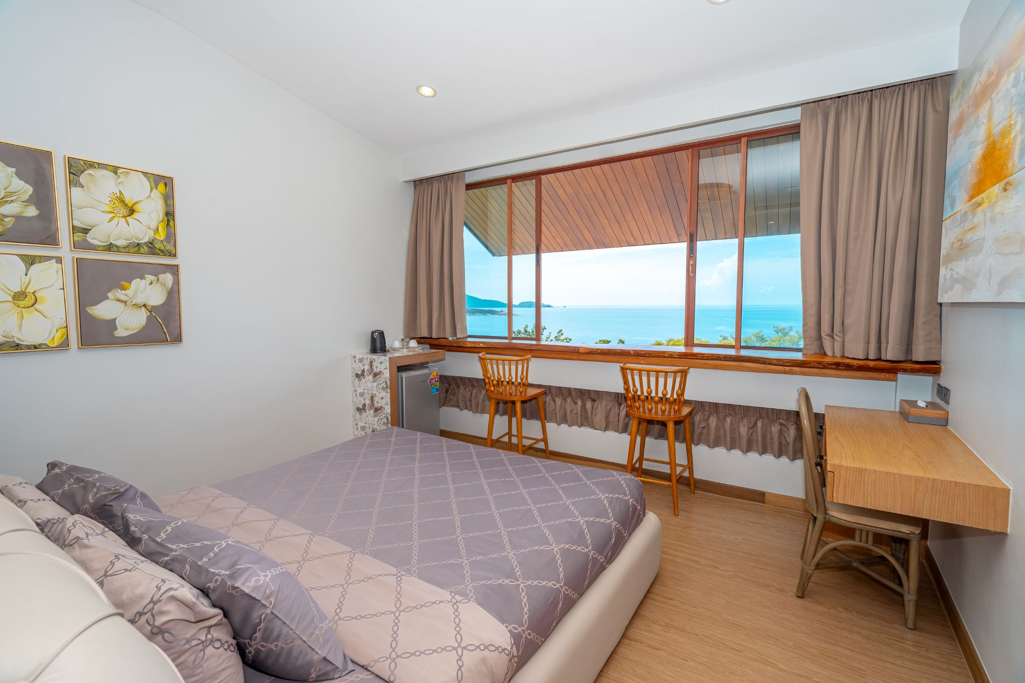 Double Deluxe One Bed