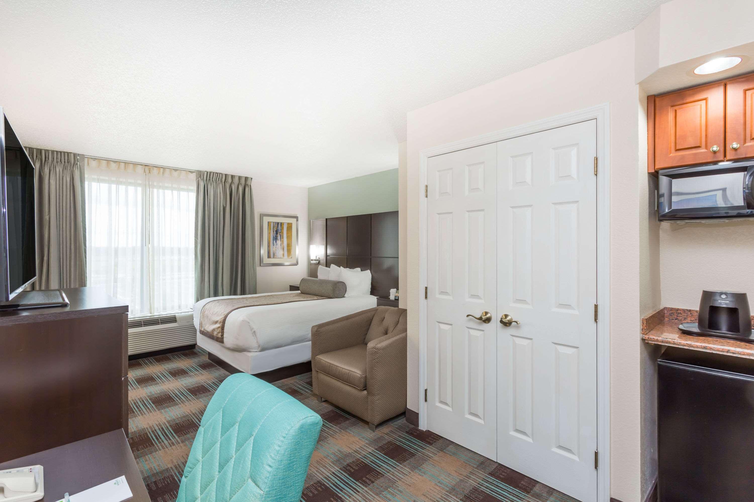 Double Queen Size Bed